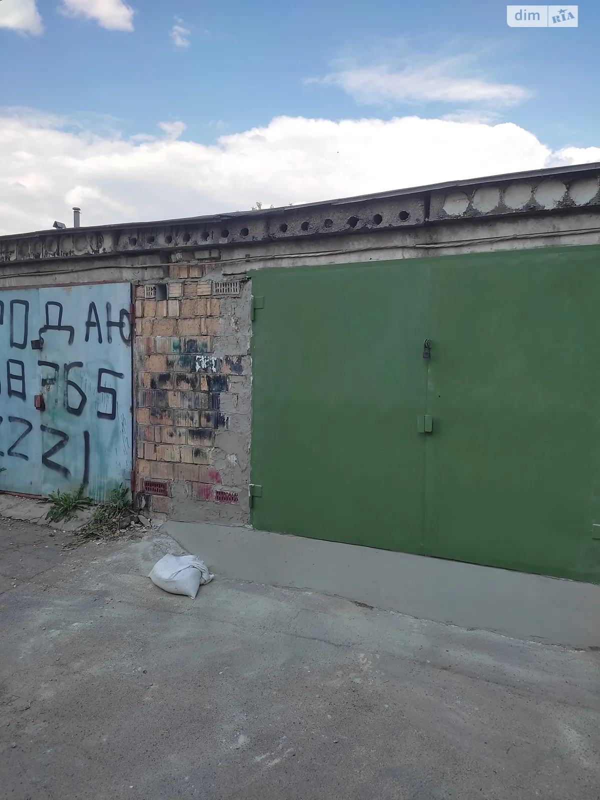 Сдается в аренду отдельно стоящий гараж под легковое авто на 40 кв. м, цена: 3300 грн - фото 1