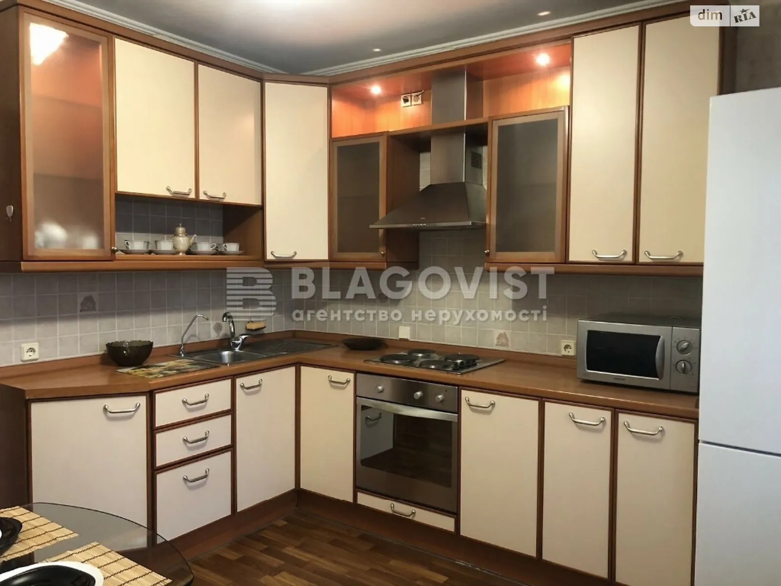 Продается 2-комнатная квартира 64.6 кв. м в Киеве, ул. Вишняковская, 3 - фото 1