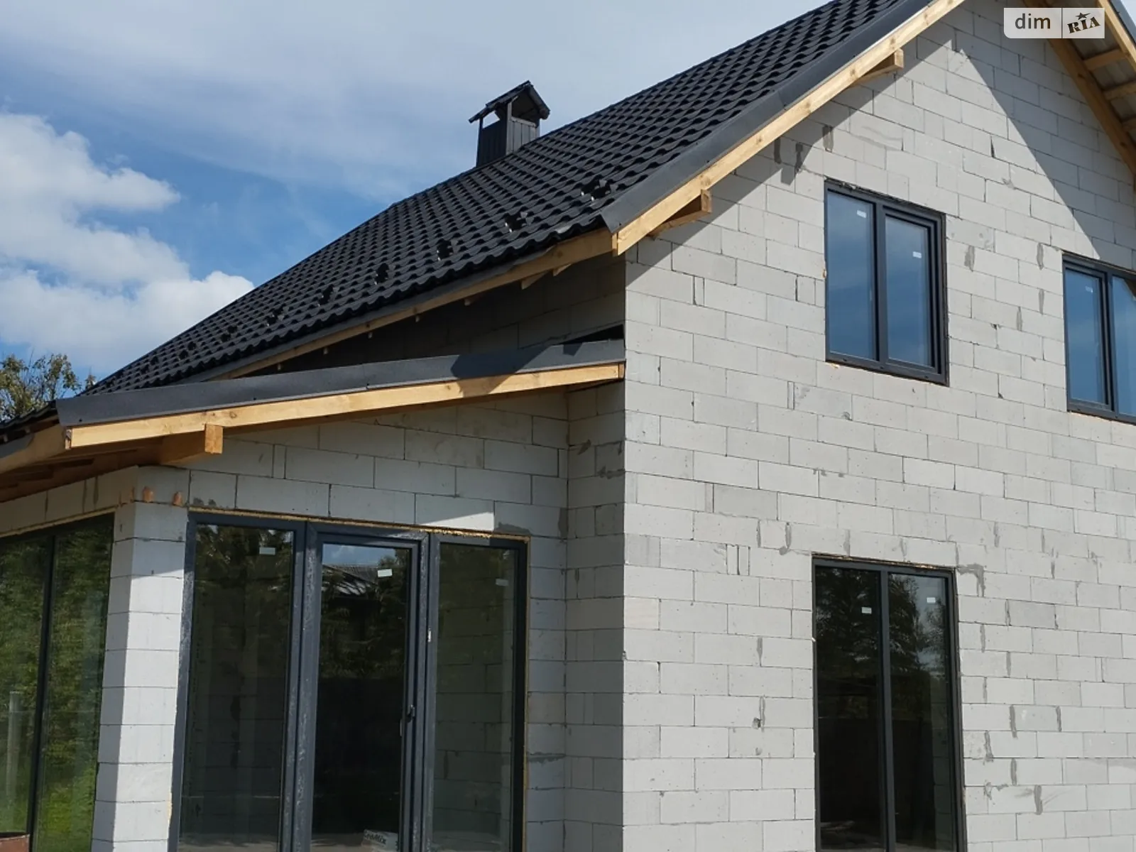 Продается дом на 2 этажа 140 кв. м с верандой, цена: 78000 $ - фото 1