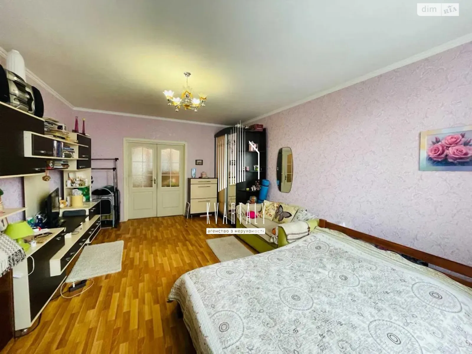 Продается 1-комнатная квартира 52.6 кв. м в Киеве, ул. Елены Пчилки, 5
