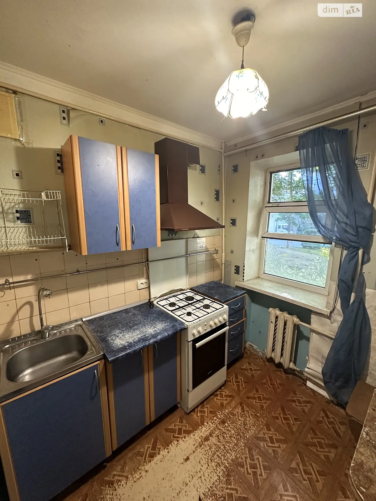 Продается 1-комнатная квартира 32 кв. м в Черноморске, ул. Парусная, 2 - фото 1