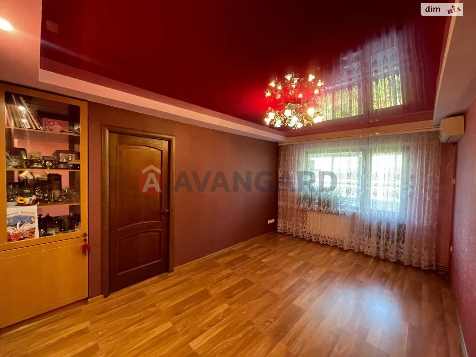 Продається 2-кімнатна квартира 41 кв. м у Кам'янському, цена: 21000 $