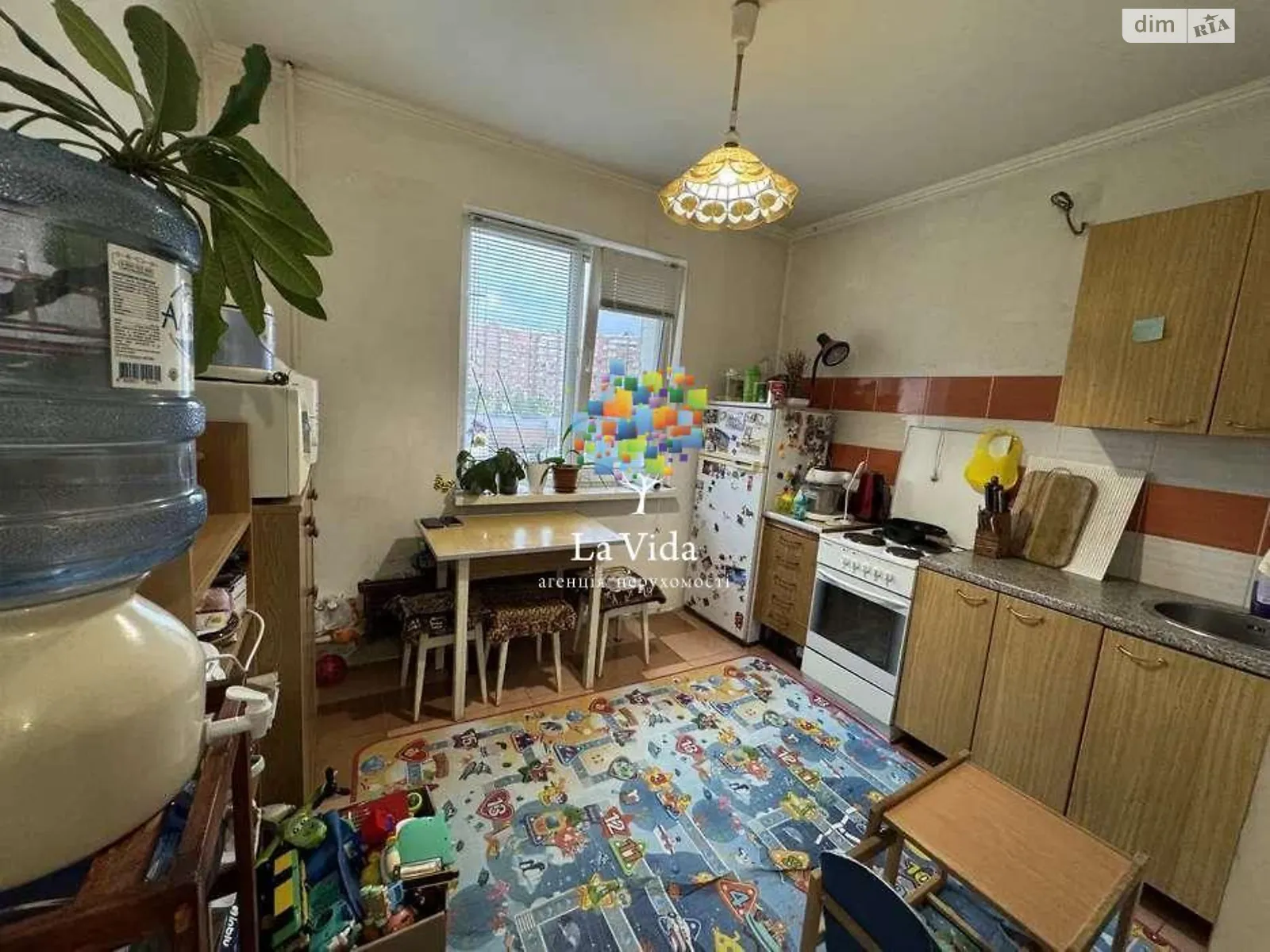 Продается 3-комнатная квартира 75 кв. м в Киеве, ул. Степана Олейника, 17