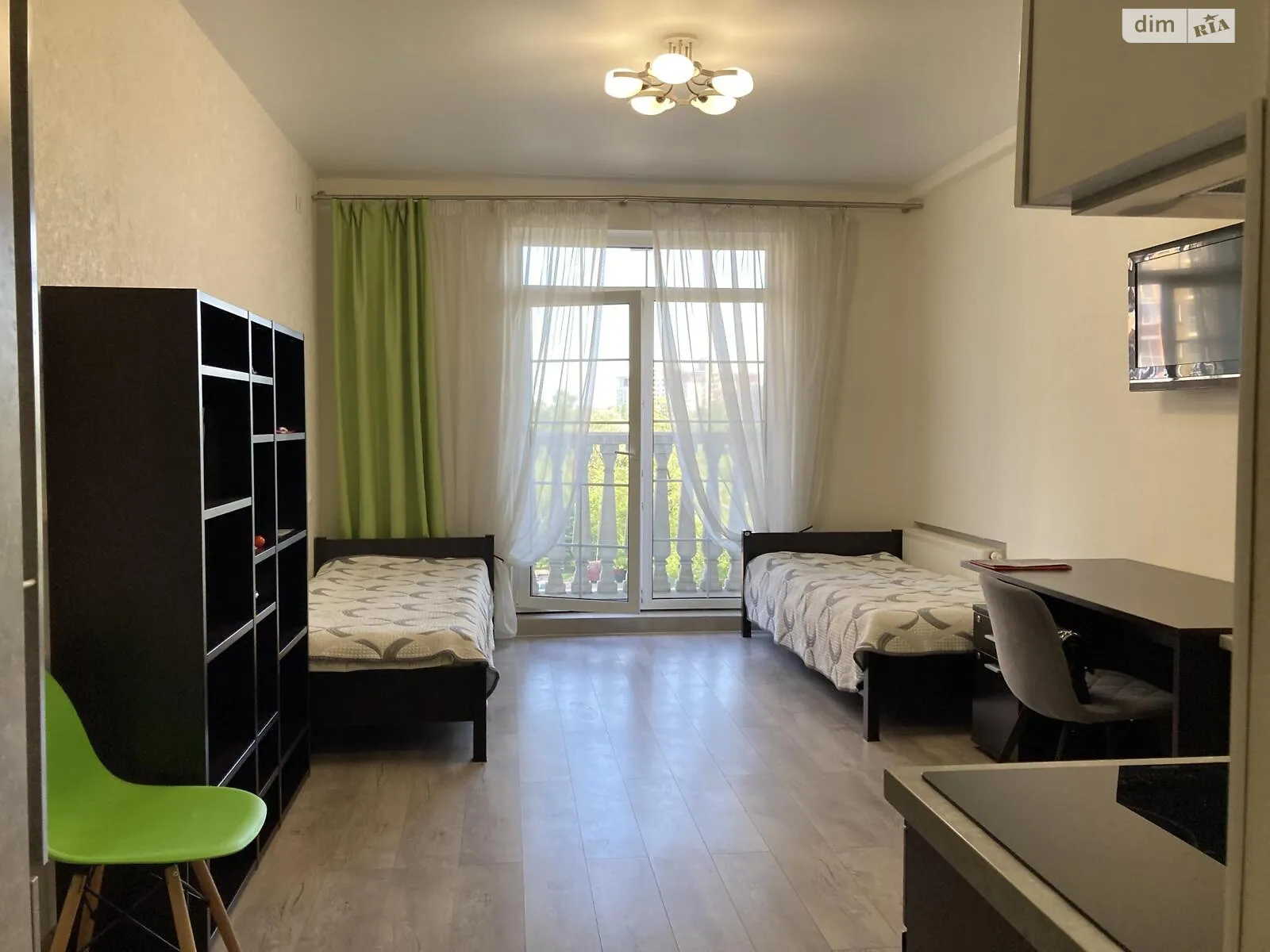 Продается 1-комнатная квартира 33 кв. м в Киеве, ул. Михаила Максимовича, 24А - фото 1