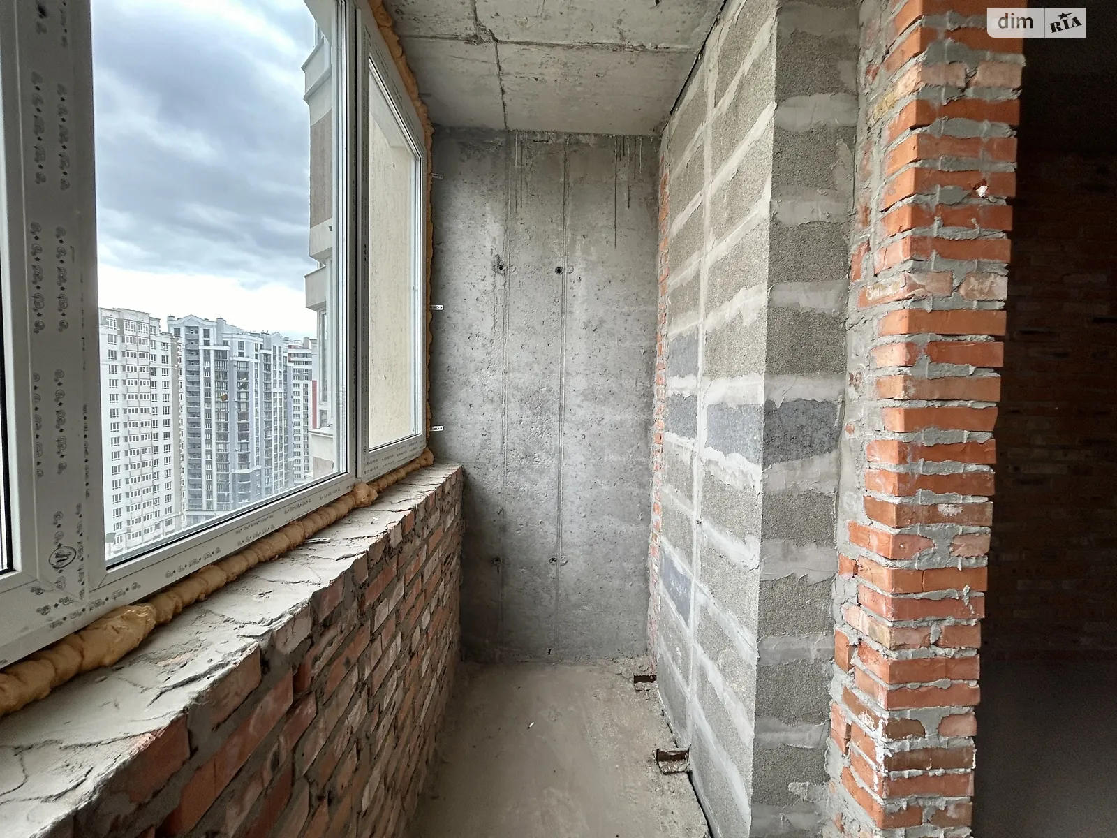 Продается 1-комнатная квартира 43 кв. м в Ирпене, ул. Университетская(Карла Маркса), 1В - фото 1