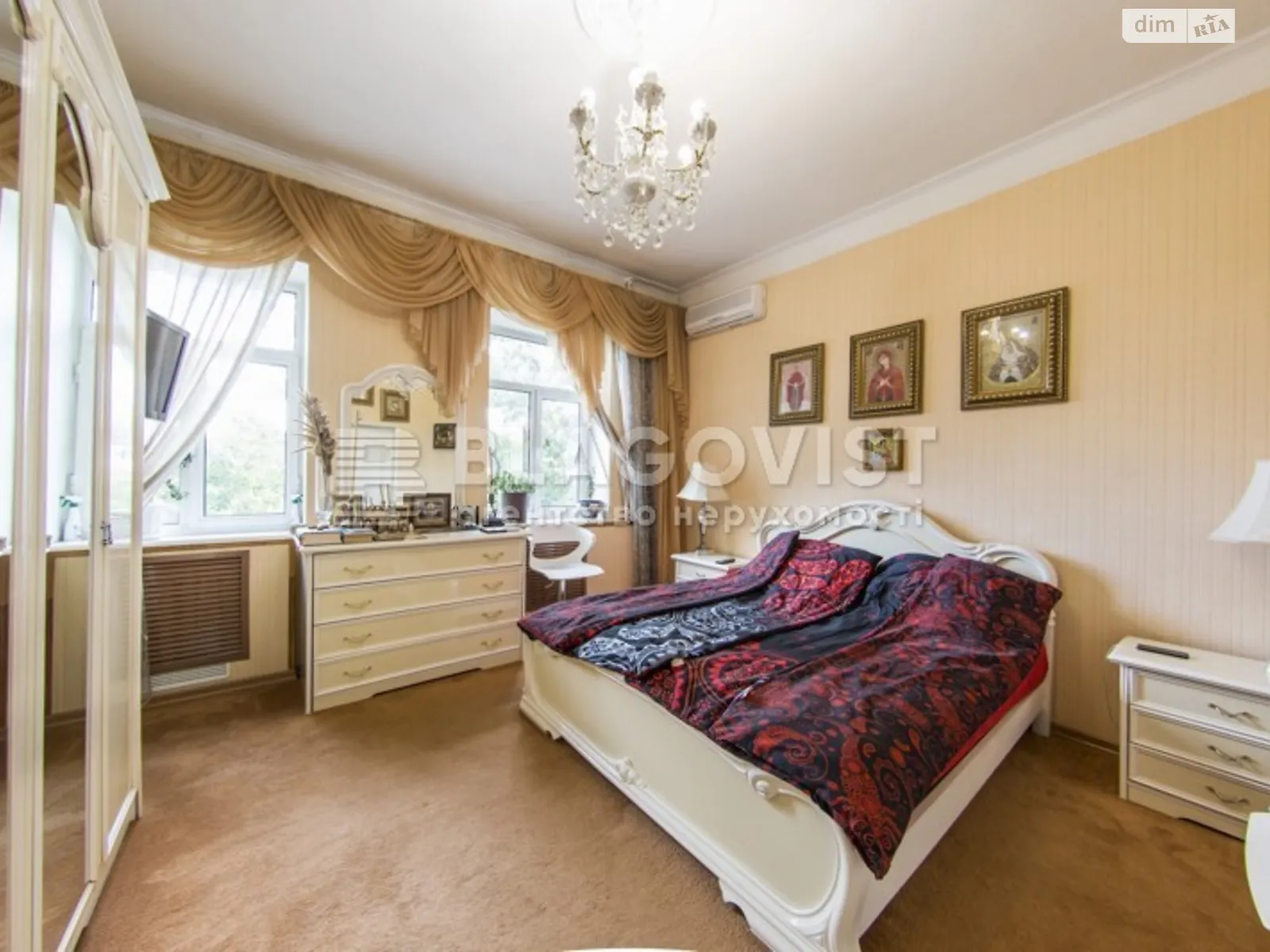 Продается 3-комнатная квартира 82.6 кв. м в Киеве, ул. Кирилловская, 109Б