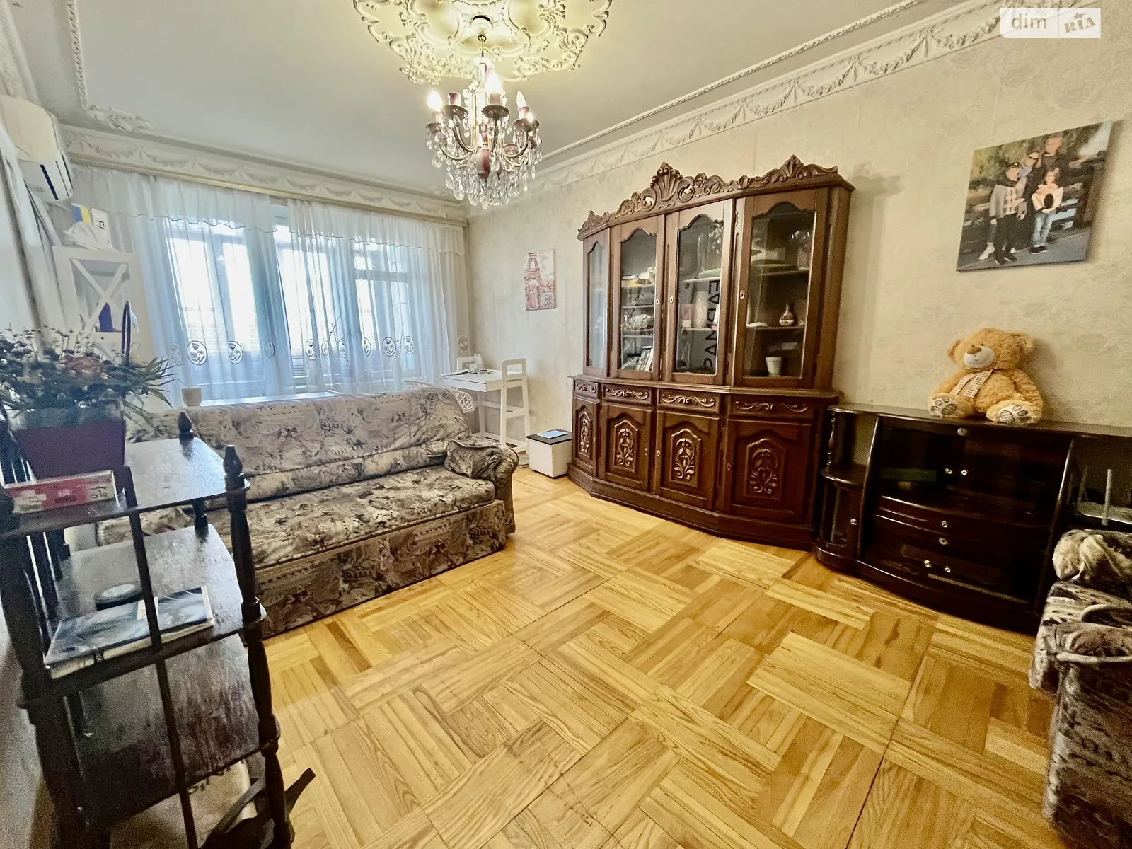 Продается 3-комнатная квартира 64 кв. м в Днепре, просп. Героев