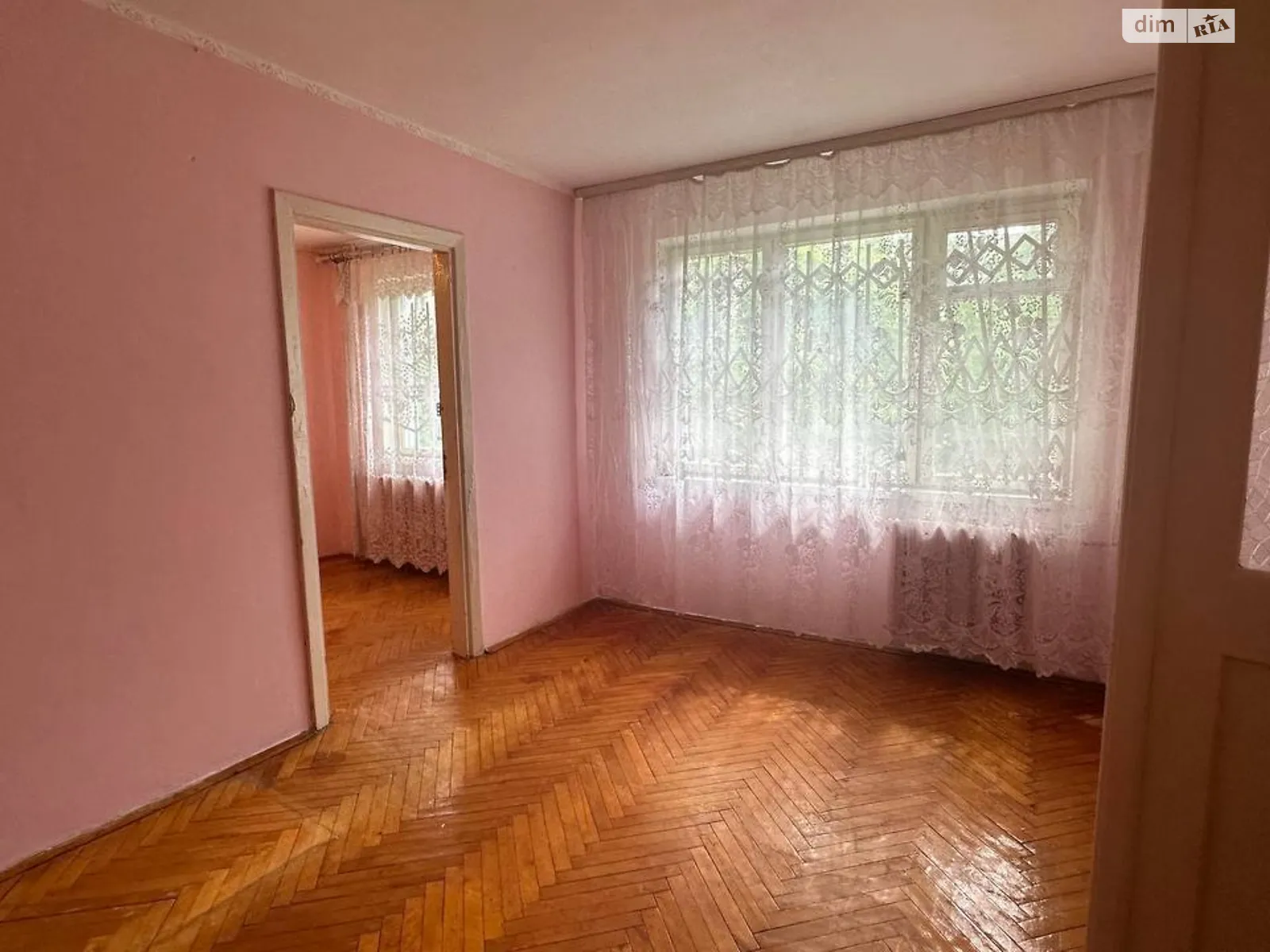 Продается 2-комнатная квартира 42 кв. м в Львове, ул. Яворницкого Дмитрия, 7А