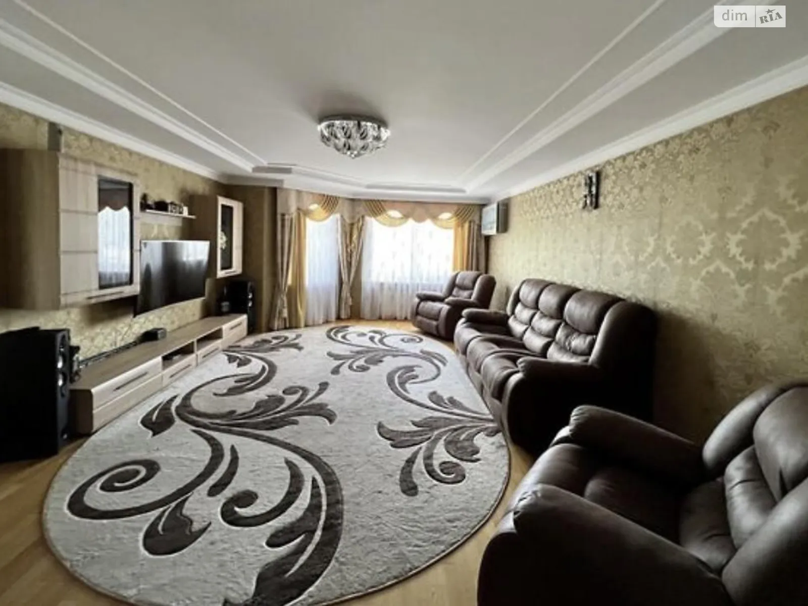 3-комнатная квартира 100 кв. м в Тернополе, ул. Вербицкого Михаила - фото 2