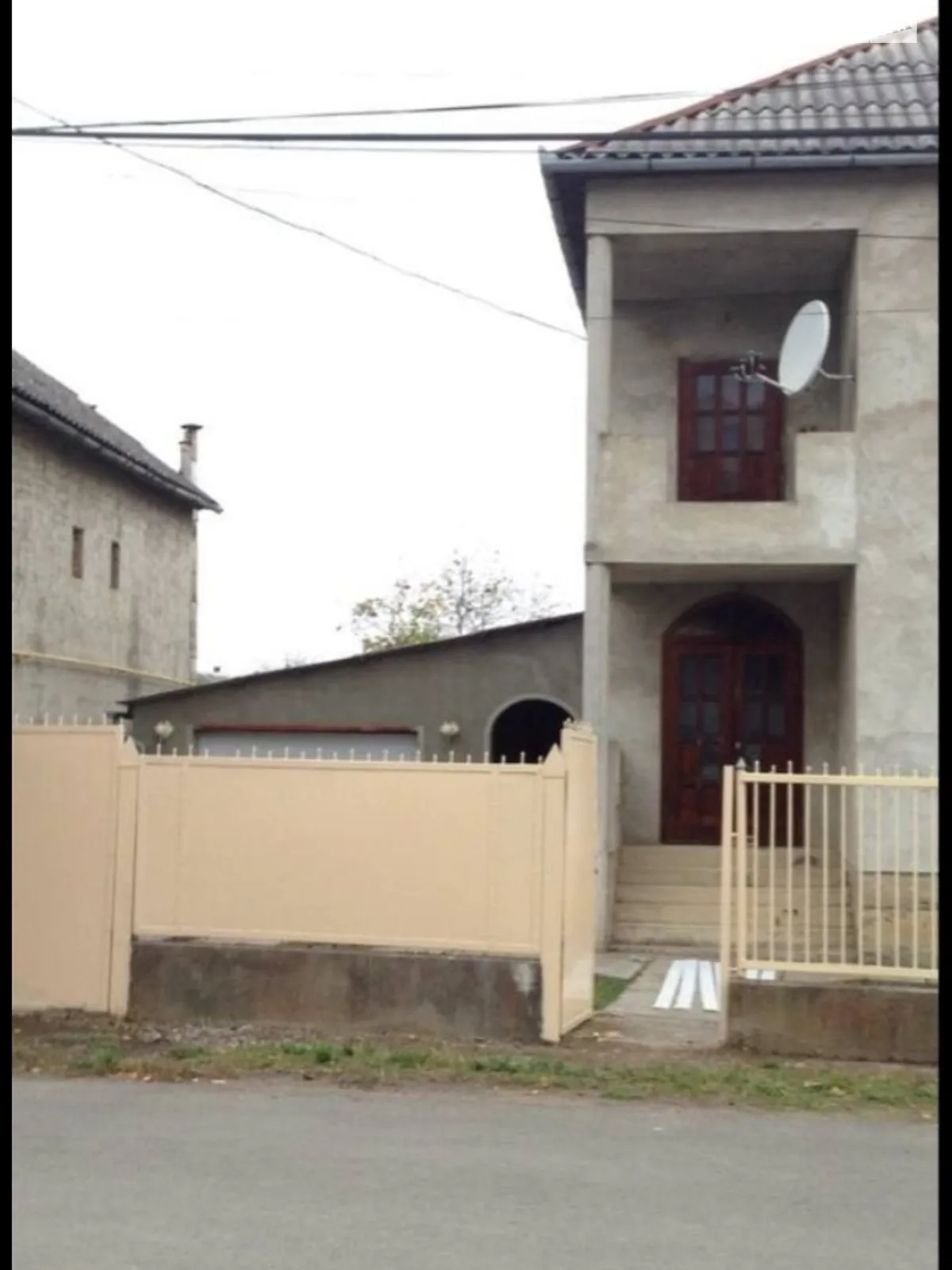 Продается дом на 2 этажа 136 кв. м с террасой, ул. Мукачевская - фото 1