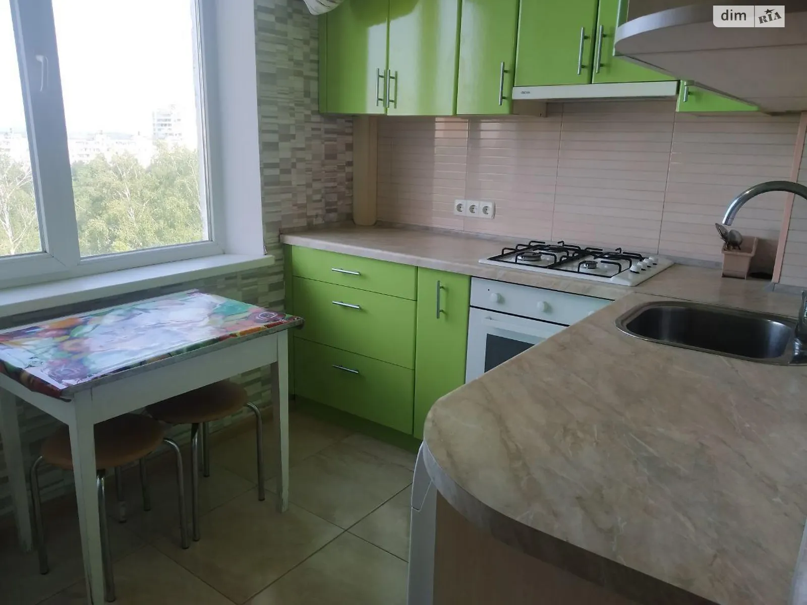 Продается 1-комнатная квартира 32 кв. м в Харькове, ул. Гвардейцев-Широнинцев
