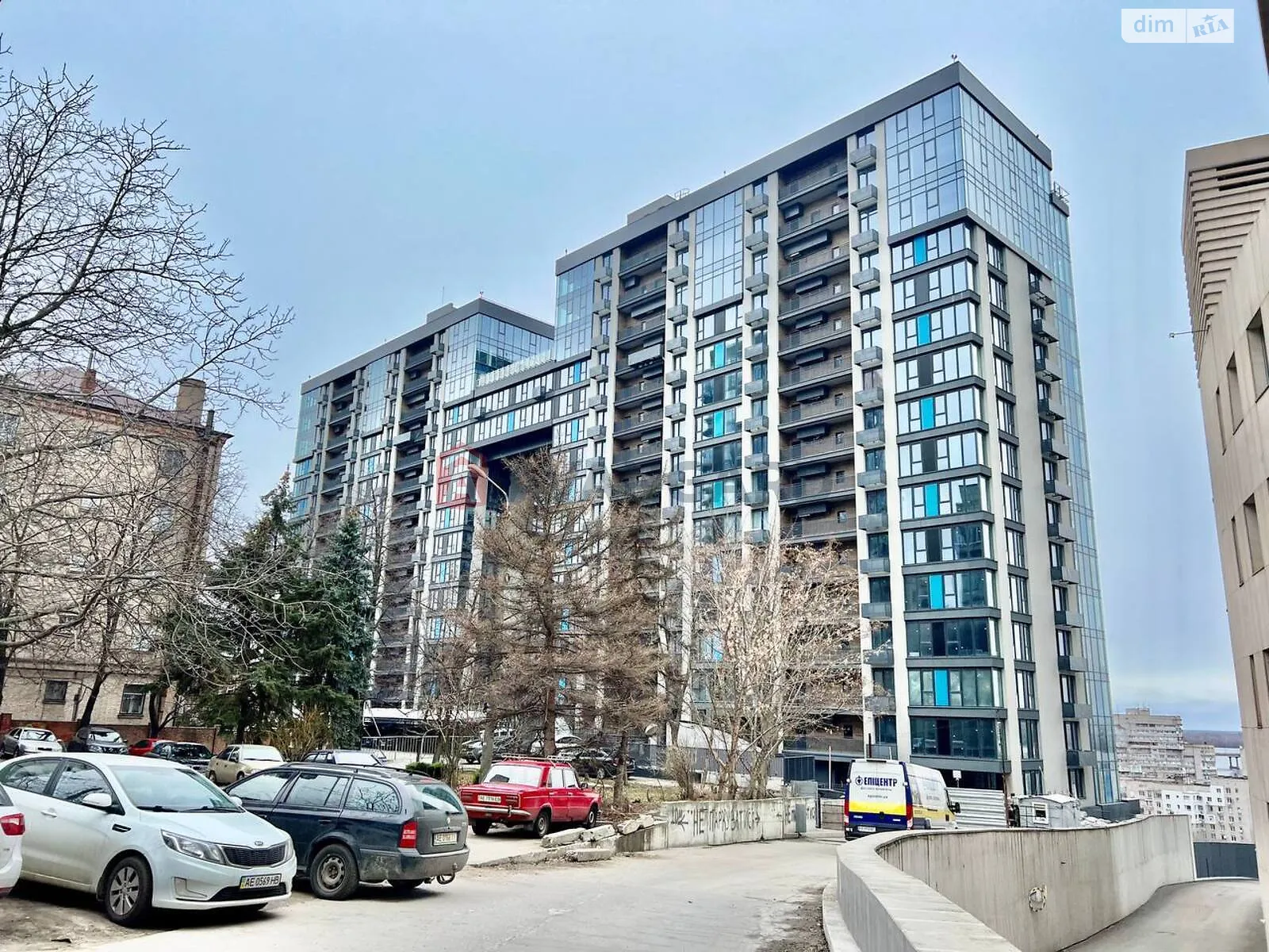 Продається офіс 45 кв. м в бізнес-центрі, цена: 49500 $ - фото 1