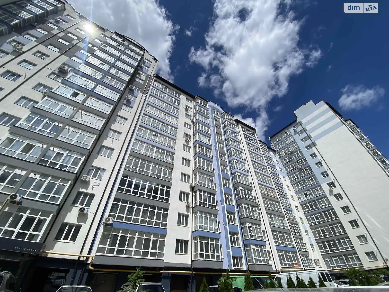 Продается 3-комнатная квартира 93 кв. м в Ивано-Франковске, ул. Высочана Семена, 20