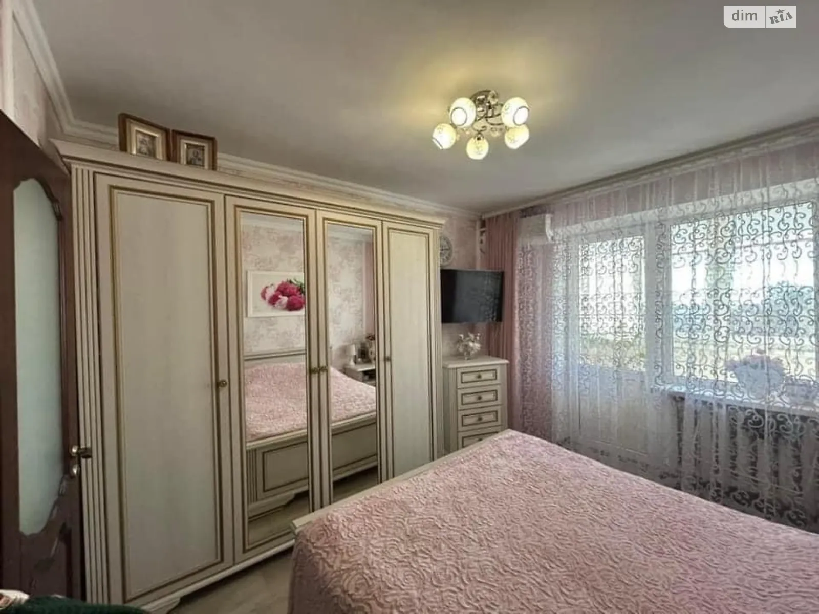 Продается 2-комнатная квартира 48 кв. м в Узине, цена: 36000 $ - фото 1