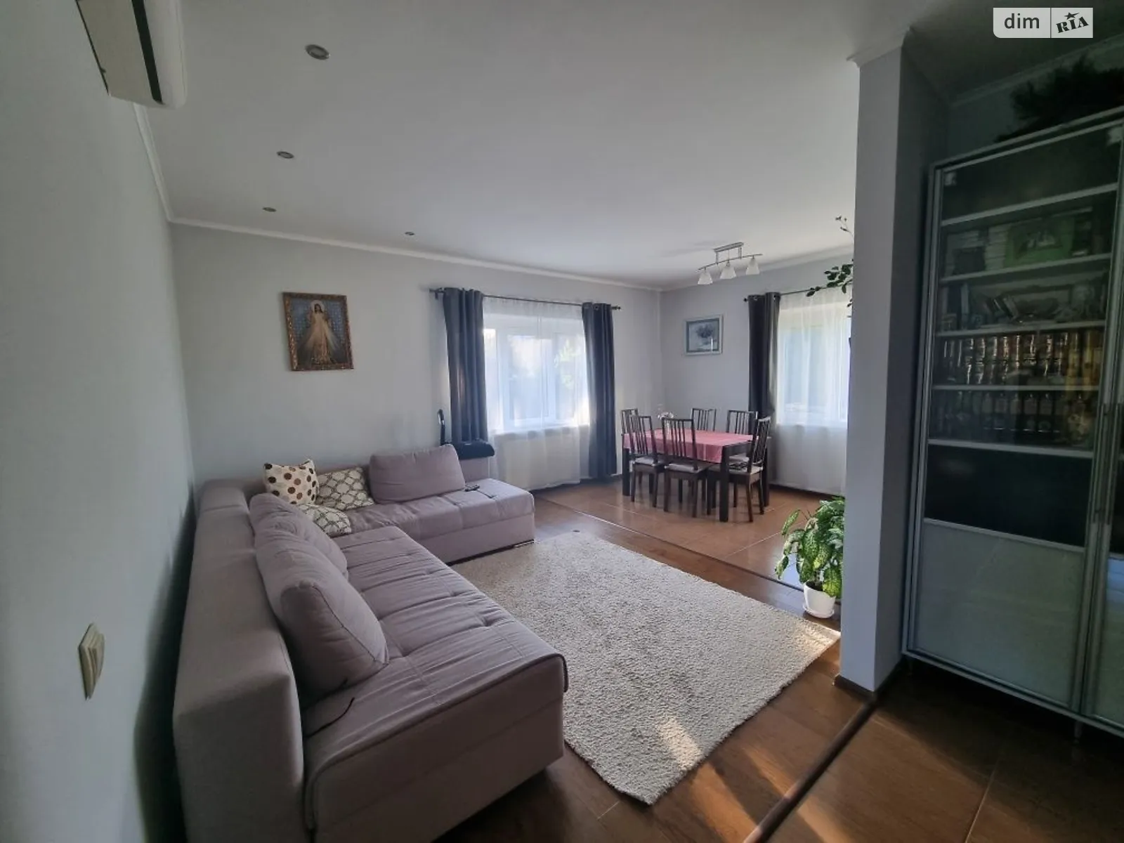 Продается 3-комнатная квартира 77 кв. м в Ужгороде, ул. Закарпатская