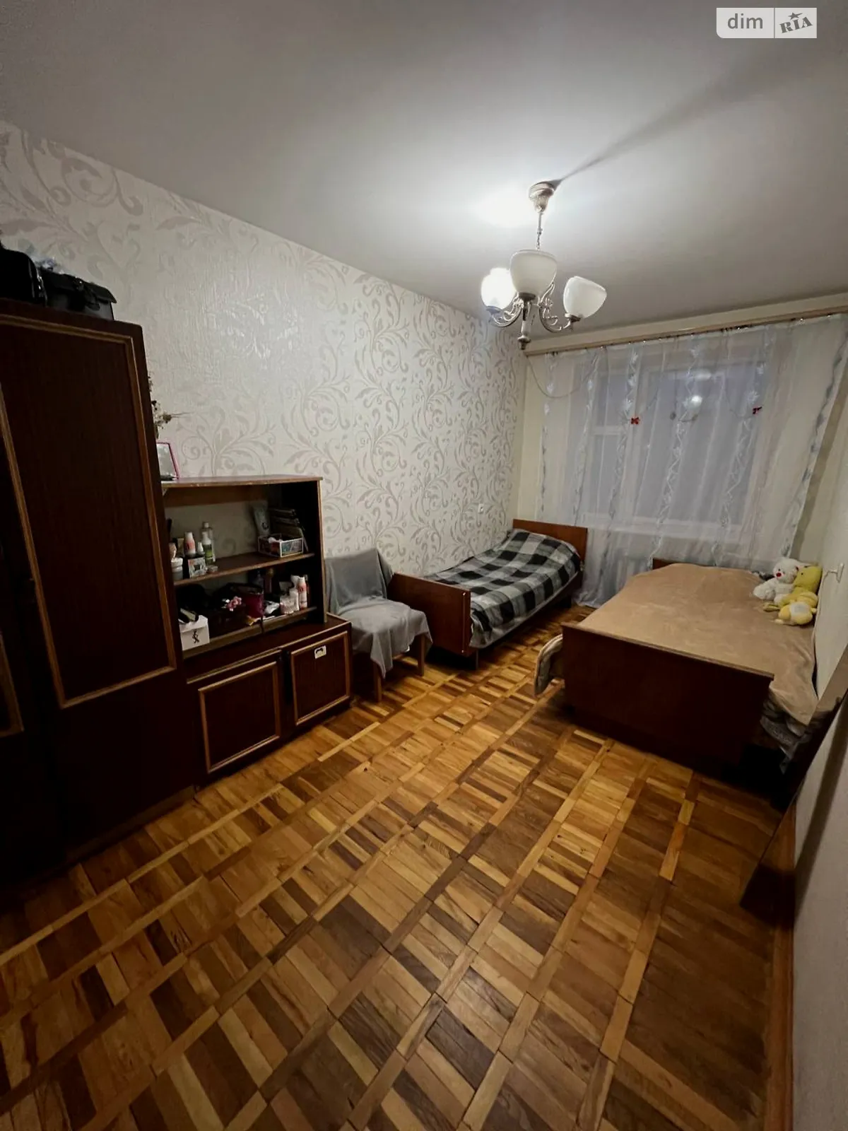 Сдается в аренду комната 68 кв. м в Тернополе, цена: 2400 грн