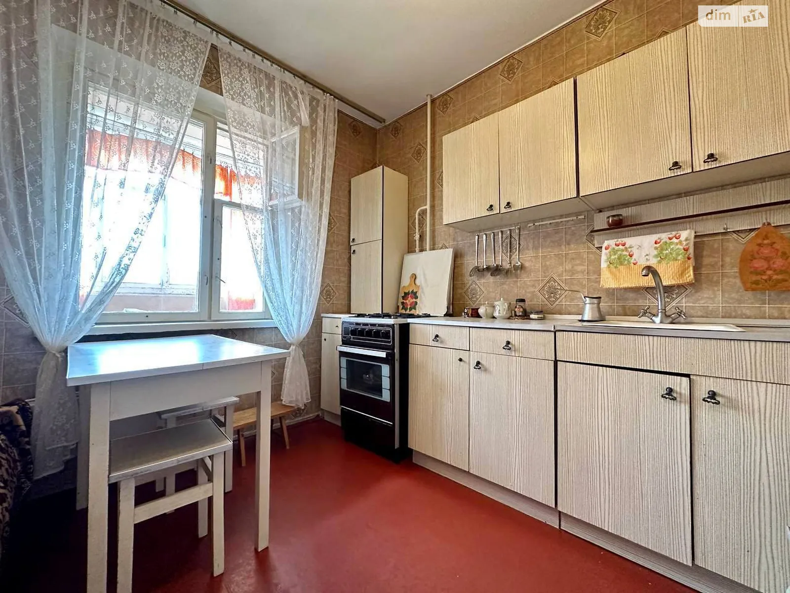 Продается 1-комнатная квартира 40 кв. м в Чернигове, ул. Гетьмана Полуботка, 78