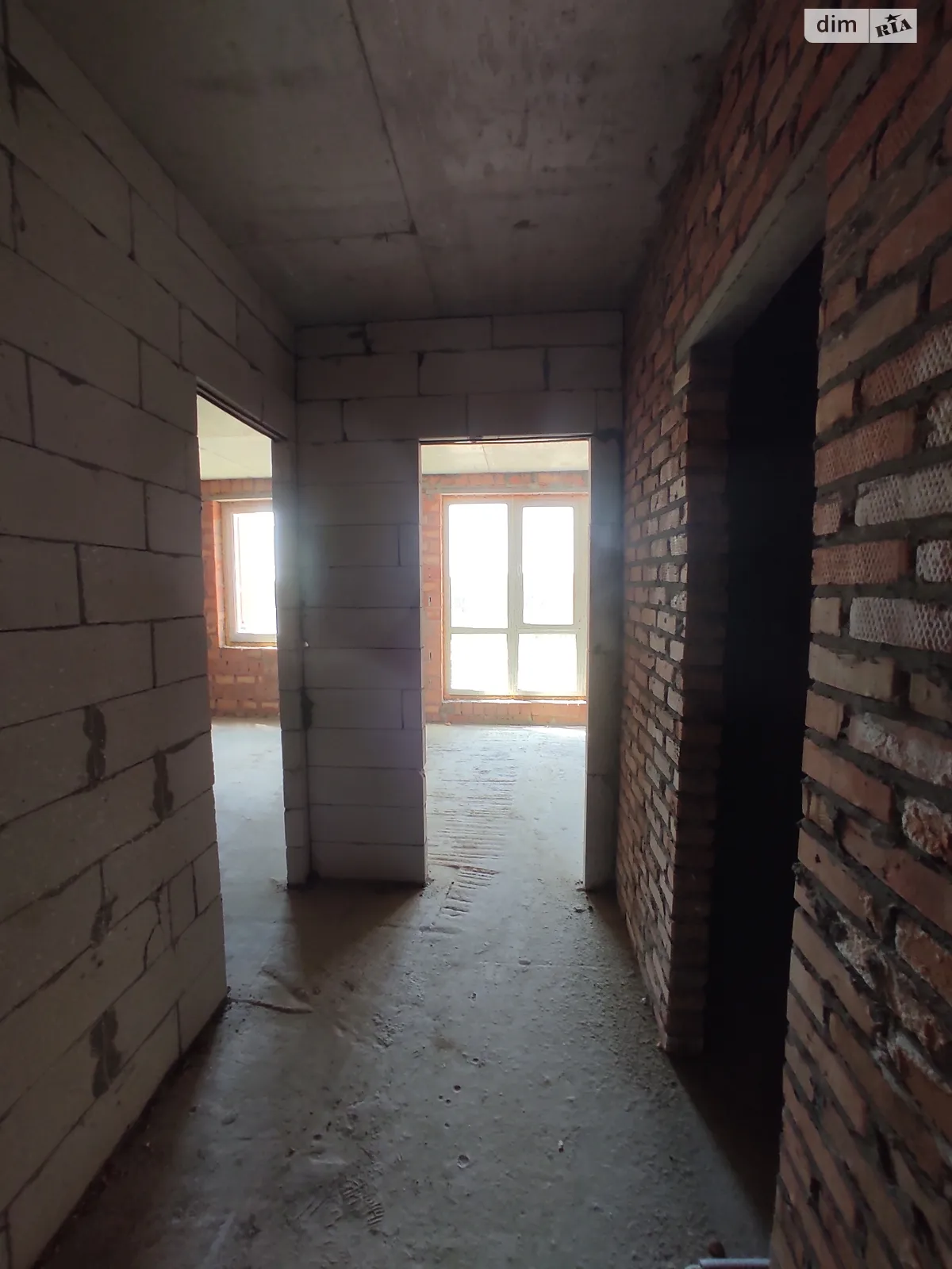 Продается 1-комнатная квартира 41 кв. м в Ирпене, ул. Университетская(Карла Маркса) - фото 1