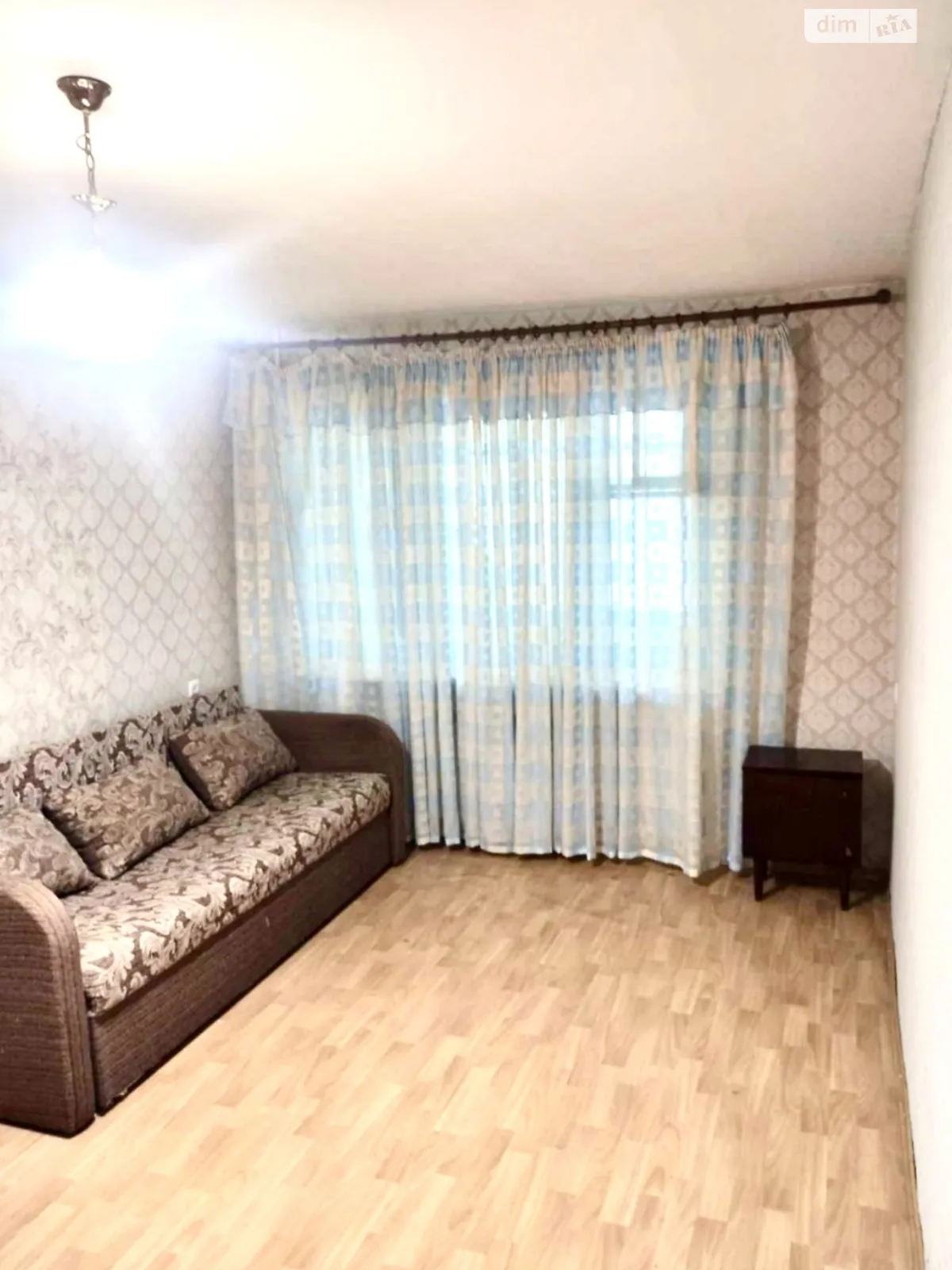 Продается 1-комнатная квартира 42 кв. м в Одессе, ул. Космонавта Комарова - фото 1