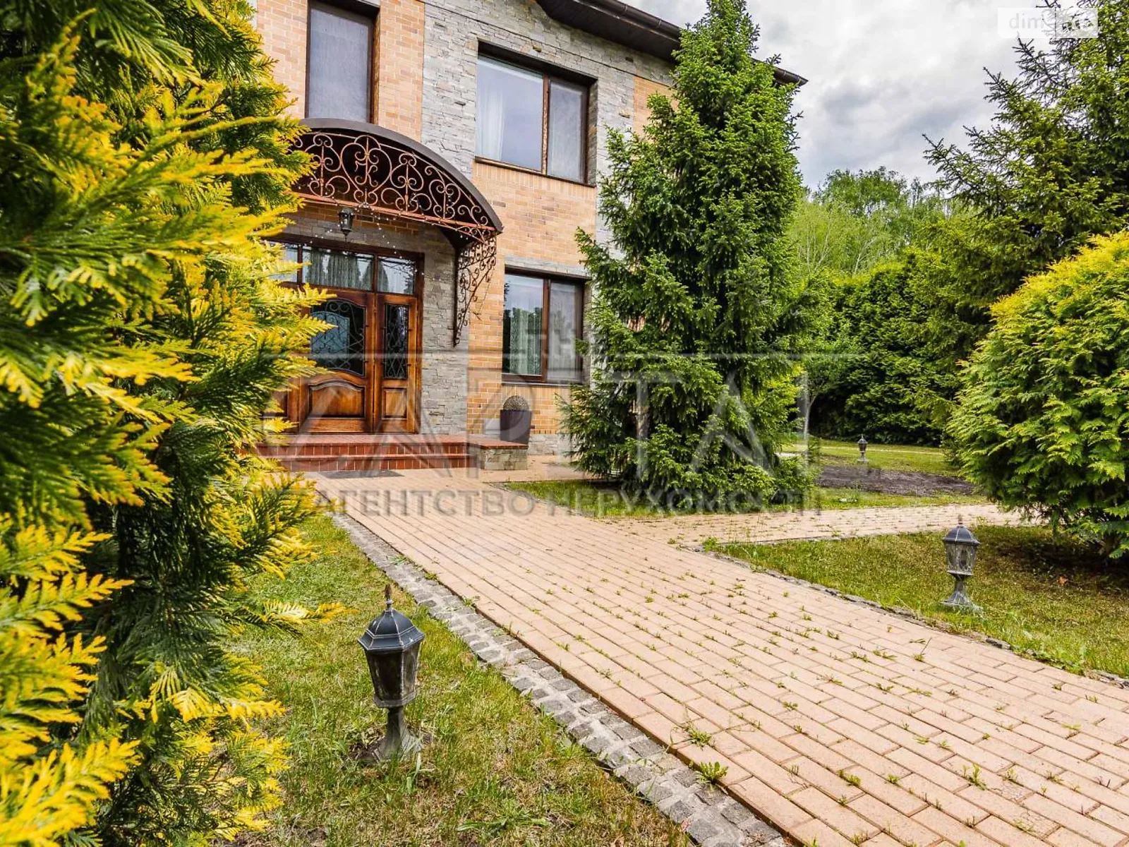 Продается дом на 2 этажа 430 кв. м с террасой - фото 2