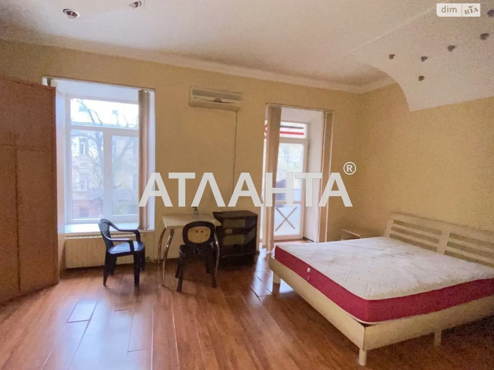 Продается 1-комнатная квартира 40 кв. м в Одессе, ул. Ольгиевская - фото 1