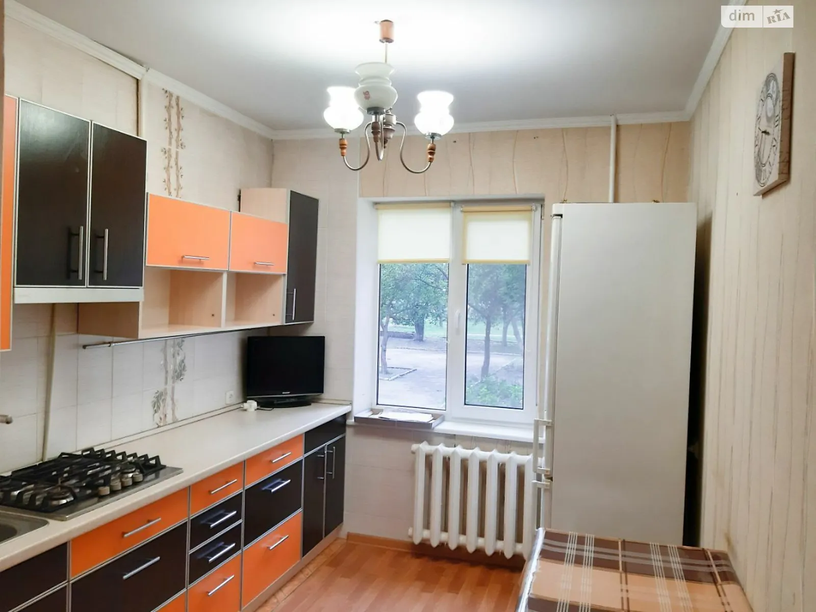 Сдается в аренду 3-комнатная квартира 63 кв. м в Ровно, ул. Грушевского Академика - фото 1