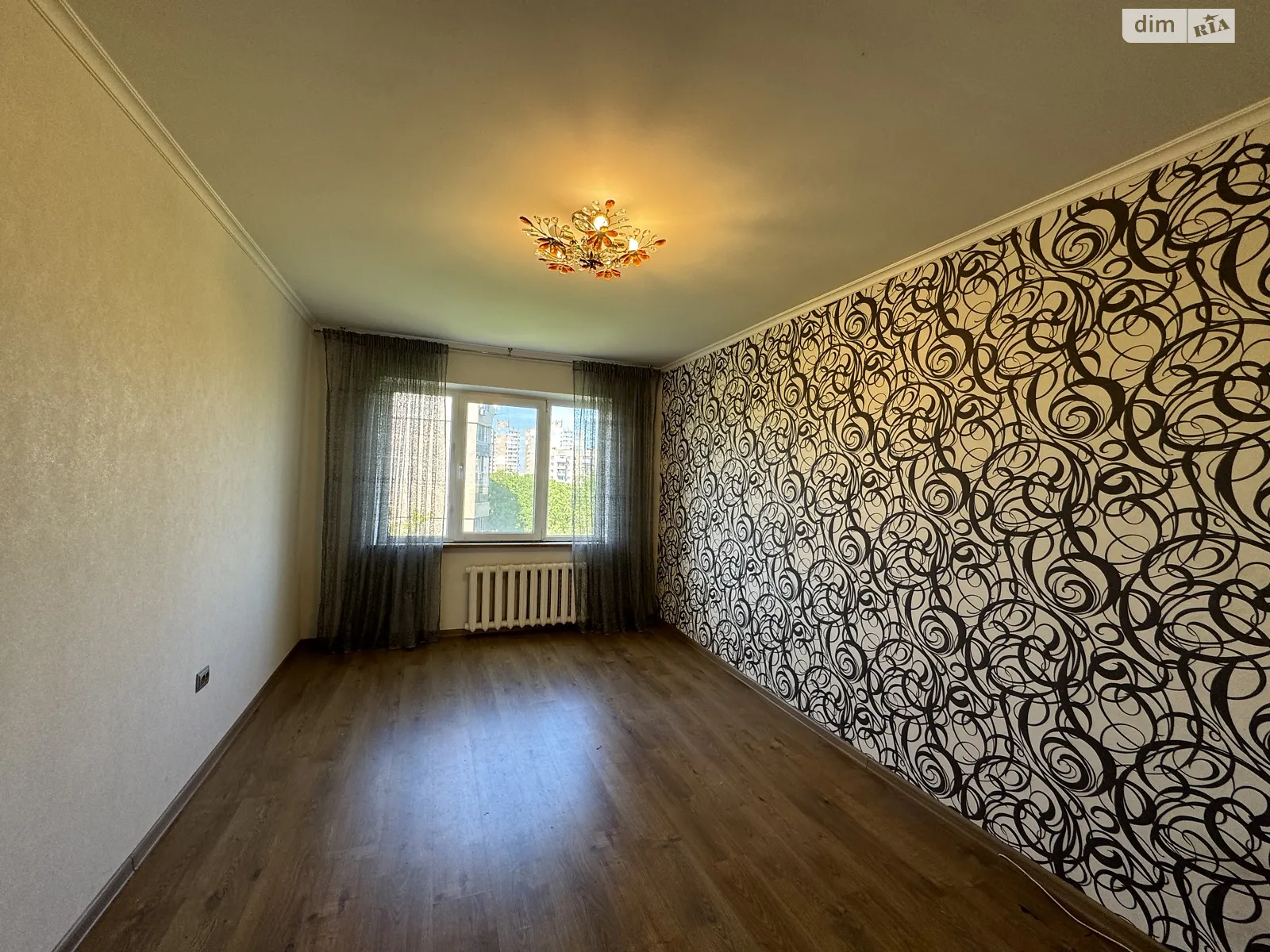 Продается 3-комнатная квартира 63 кв. м в Одессе, ул. Люстдорфская дорога - фото 1