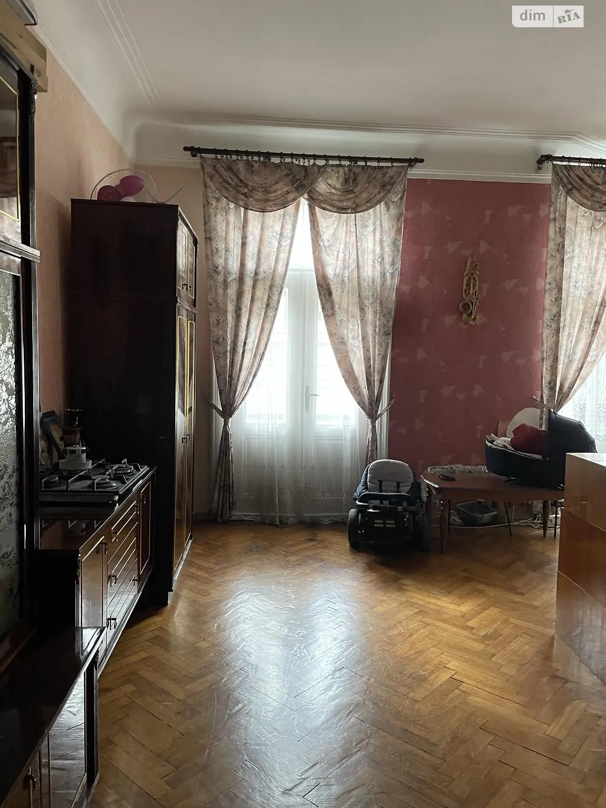 Продается 4-комнатная квартира 145 кв. м в Львове, ул. Франко Ивана - фото 1