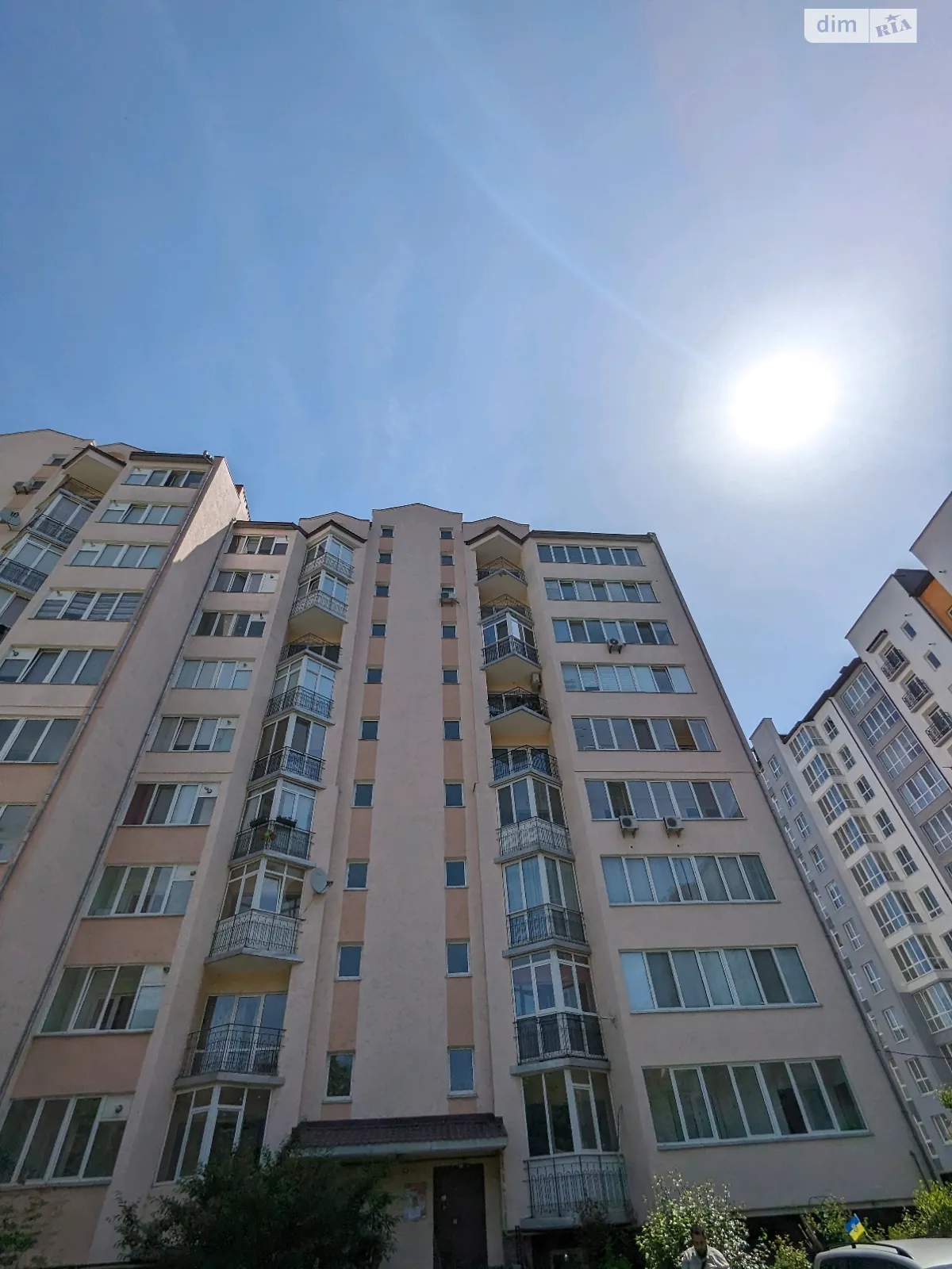 Продается 3-комнатная квартира 98 кв. м в Ивано-Франковске, ул. Химиков, 23