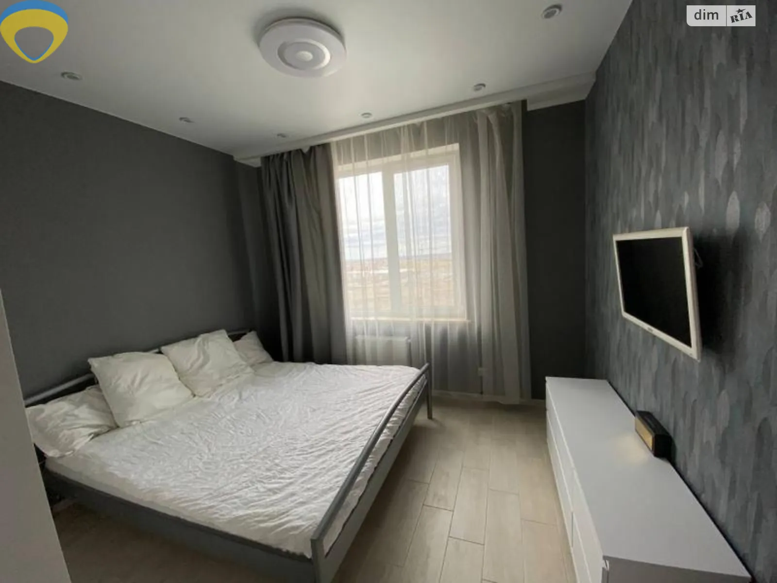 Продается 1-комнатная квартира 38 кв. м в Одессе, ул. Спортивная