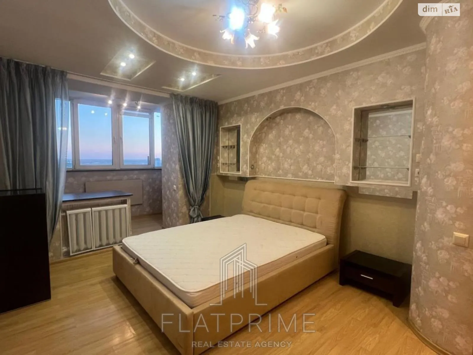 Продается 3-комнатная квартира 102 кв. м в Киеве, ул. Николая Амосова, 4 - фото 1