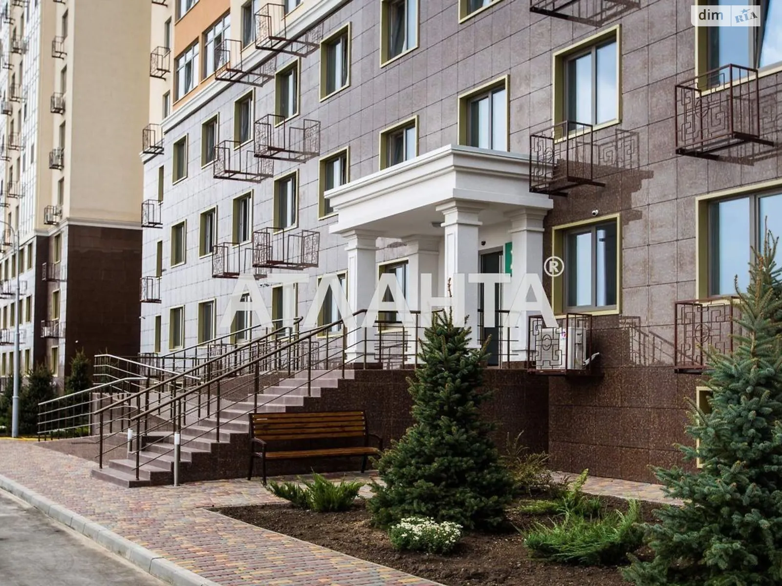 Продается 2-комнатная квартира 66 кв. м в Крыжановке, ул. Академика Сахарова - фото 1