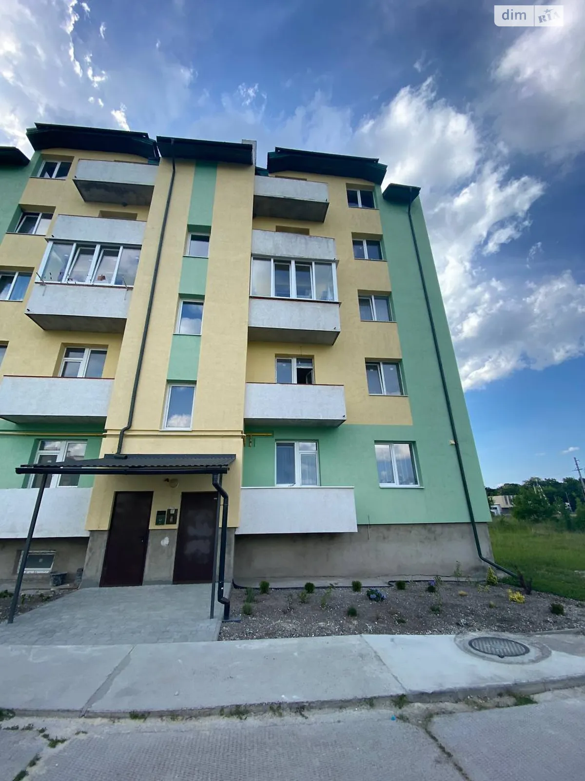 Продается 3-комнатная квартира 80 кв. м в Радехове, цена: 28000 $ - фото 1