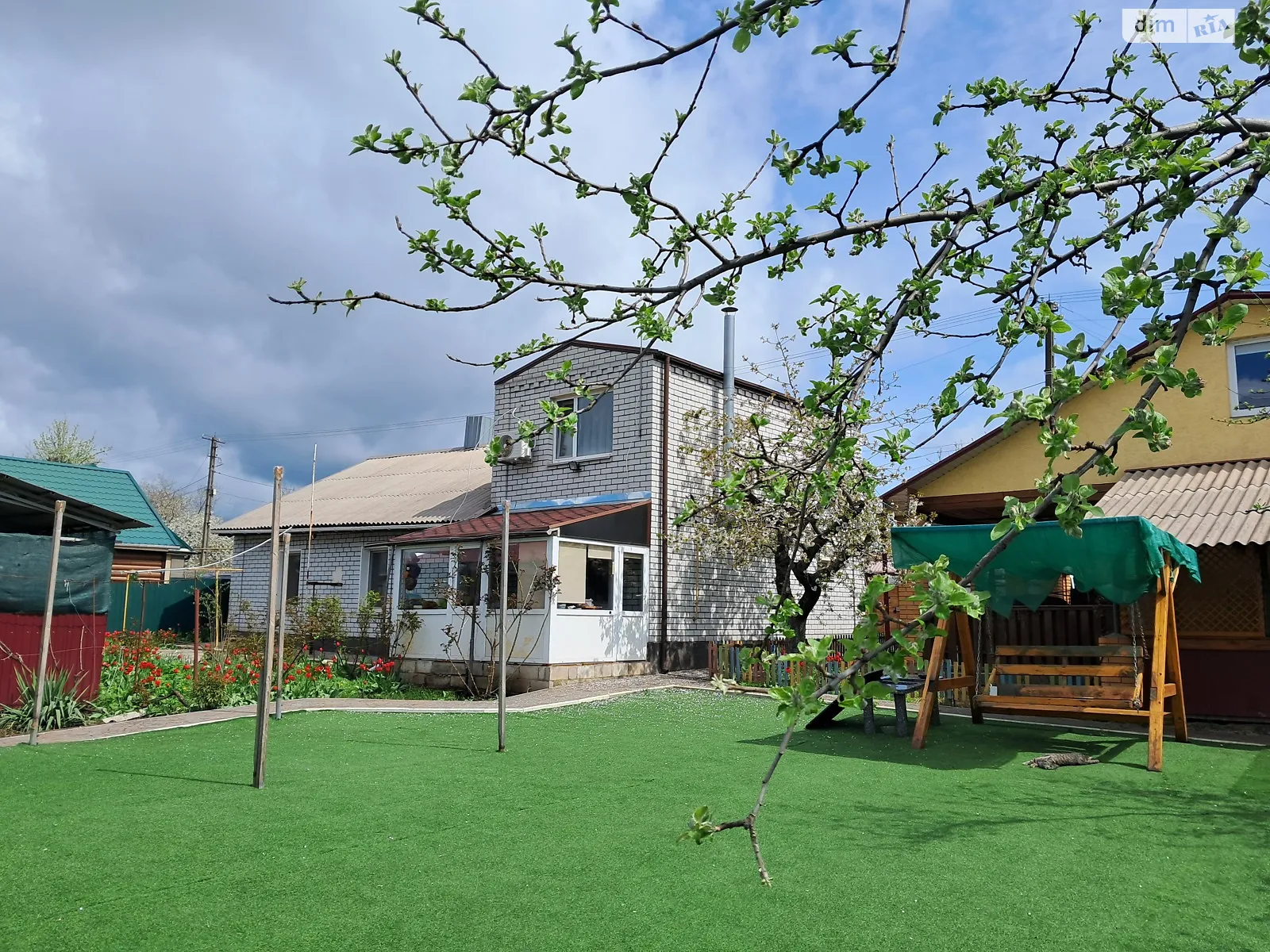 Продается дом на 2 этажа 92 кв. м с мансардой, цена: 55000 $ - фото 1