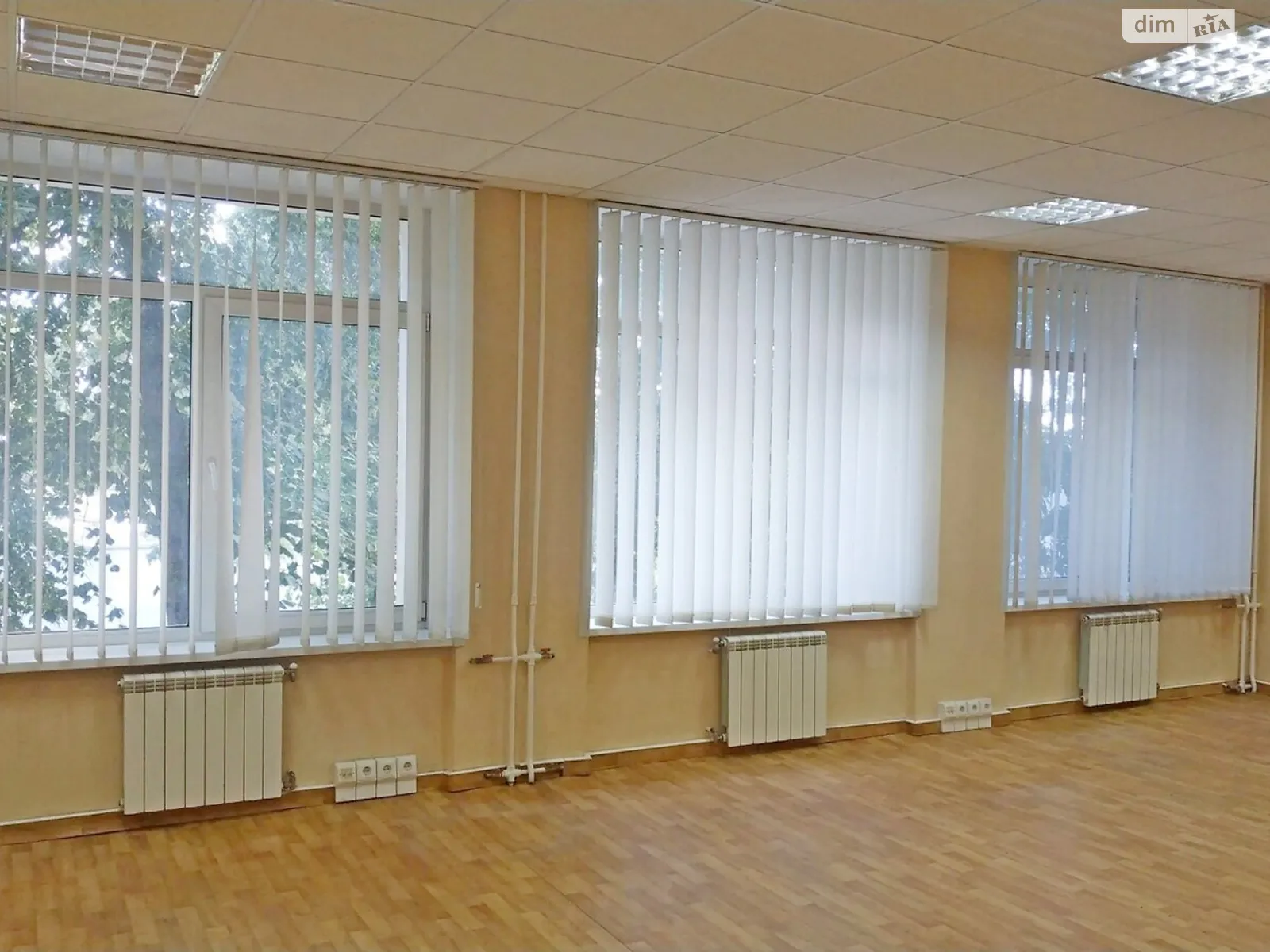 Сдается в аренду офис 134 кв. м в бизнес-центре, цена: 71140 грн - фото 1