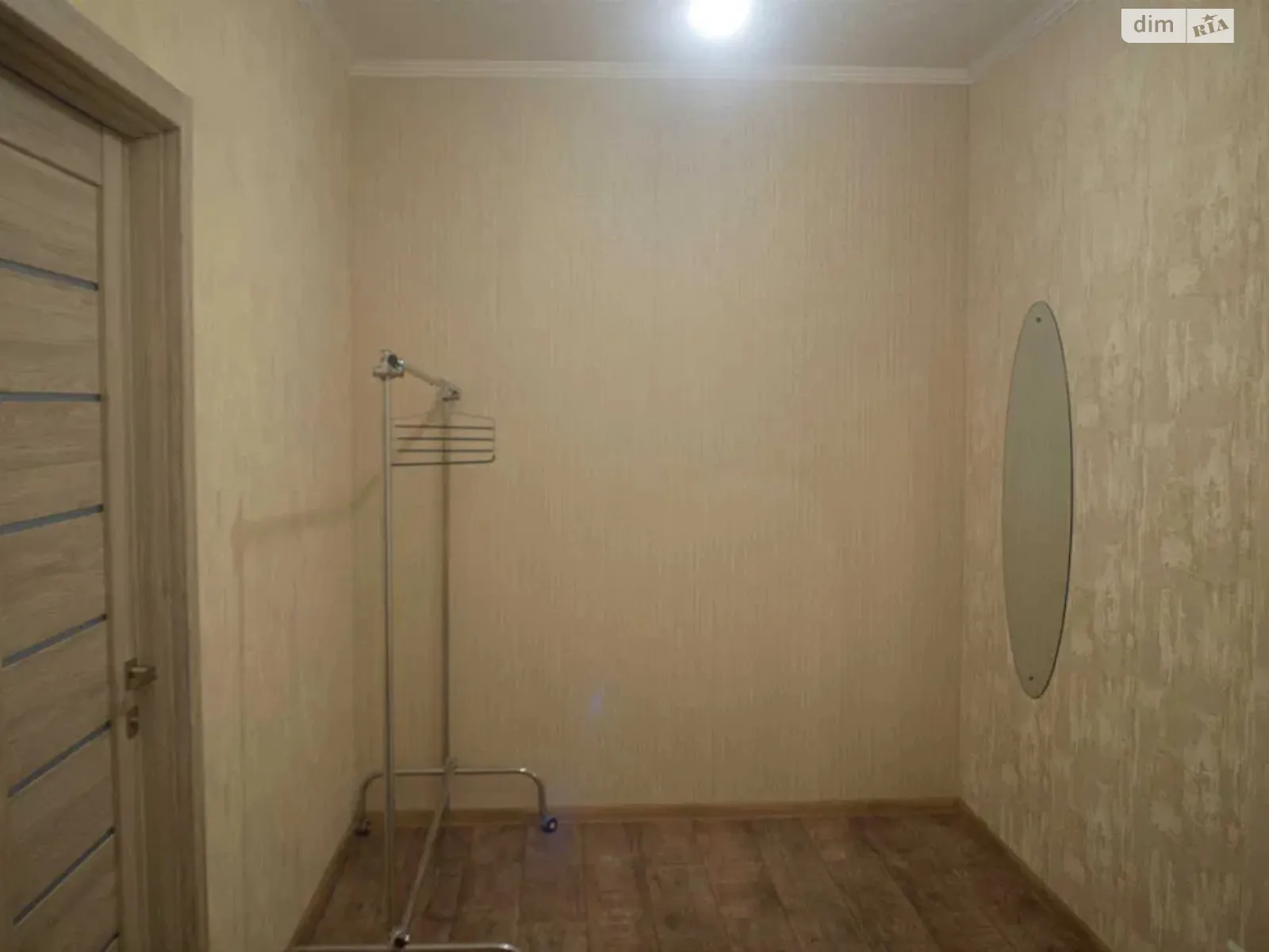 Продается 1-комнатная квартира 49 кв. м в Борисполе, ул. Привокзальная - фото 1