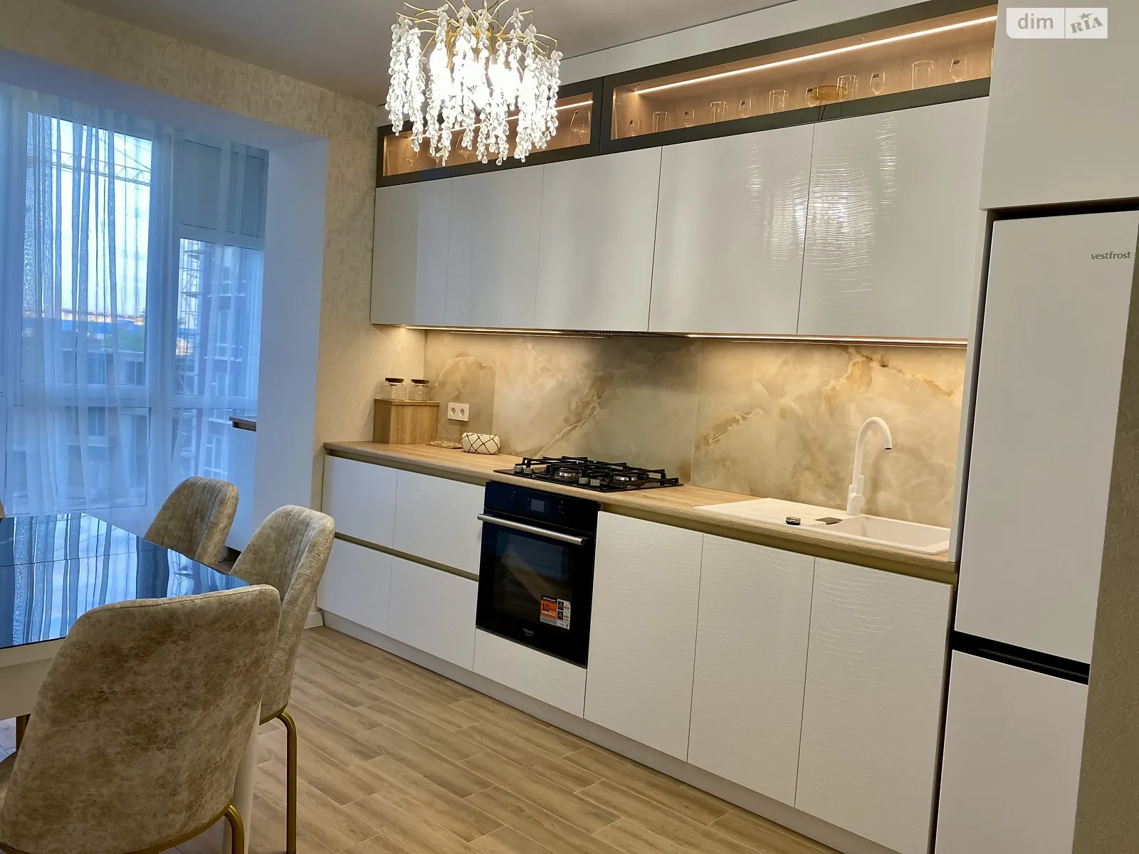 Продается 2-комнатная квартира 65 кв. м в Ивано-Франковске, ул. Княгинин, 44 корпус 21