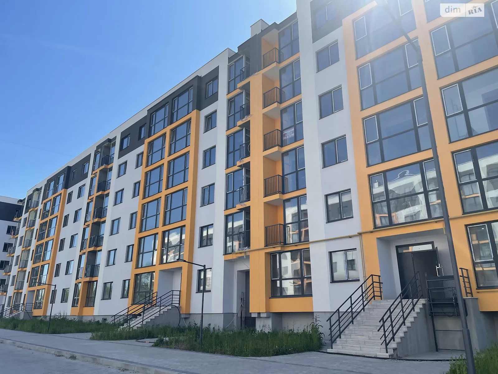 Продається 2-кімнатна квартира 63.35 кв. м у Березині, вул. Райдужна - фото 1