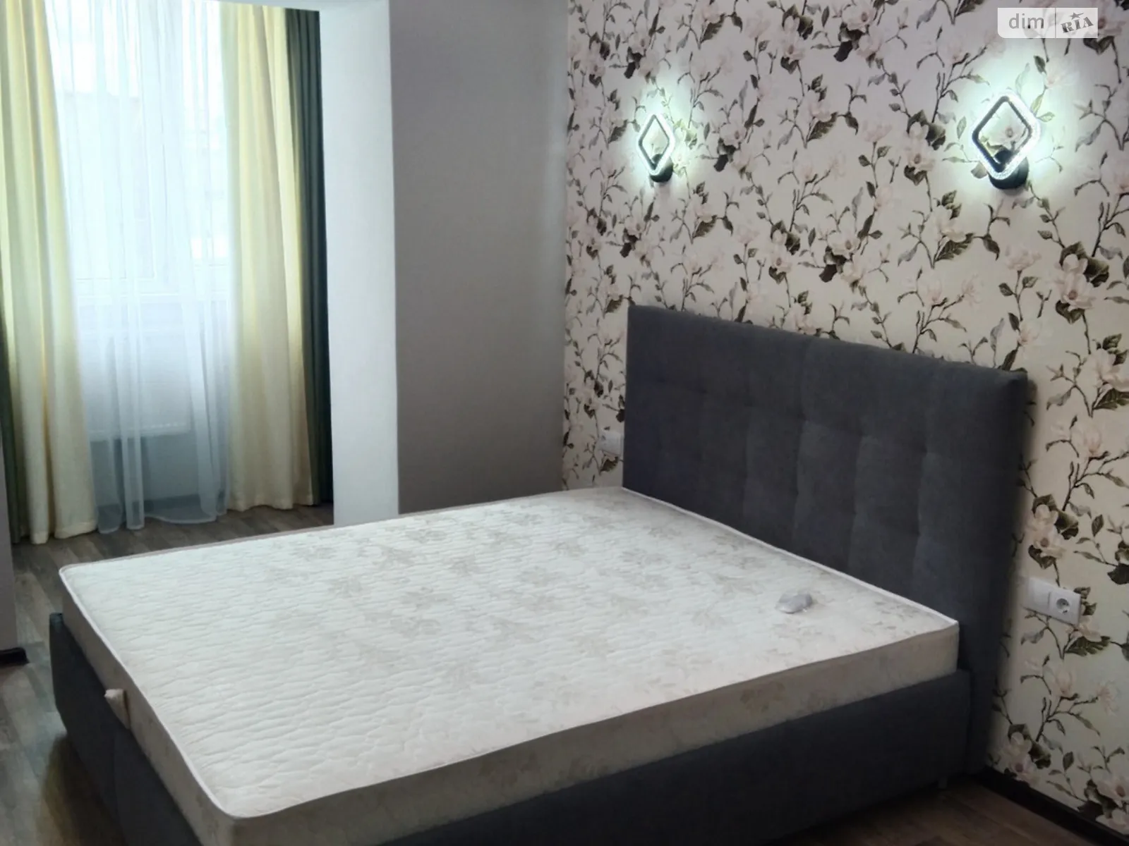 Продается 2-комнатная квартира 70 кв. м в Ивано-Франковске, ул. Кисилевской А., 42А - фото 1