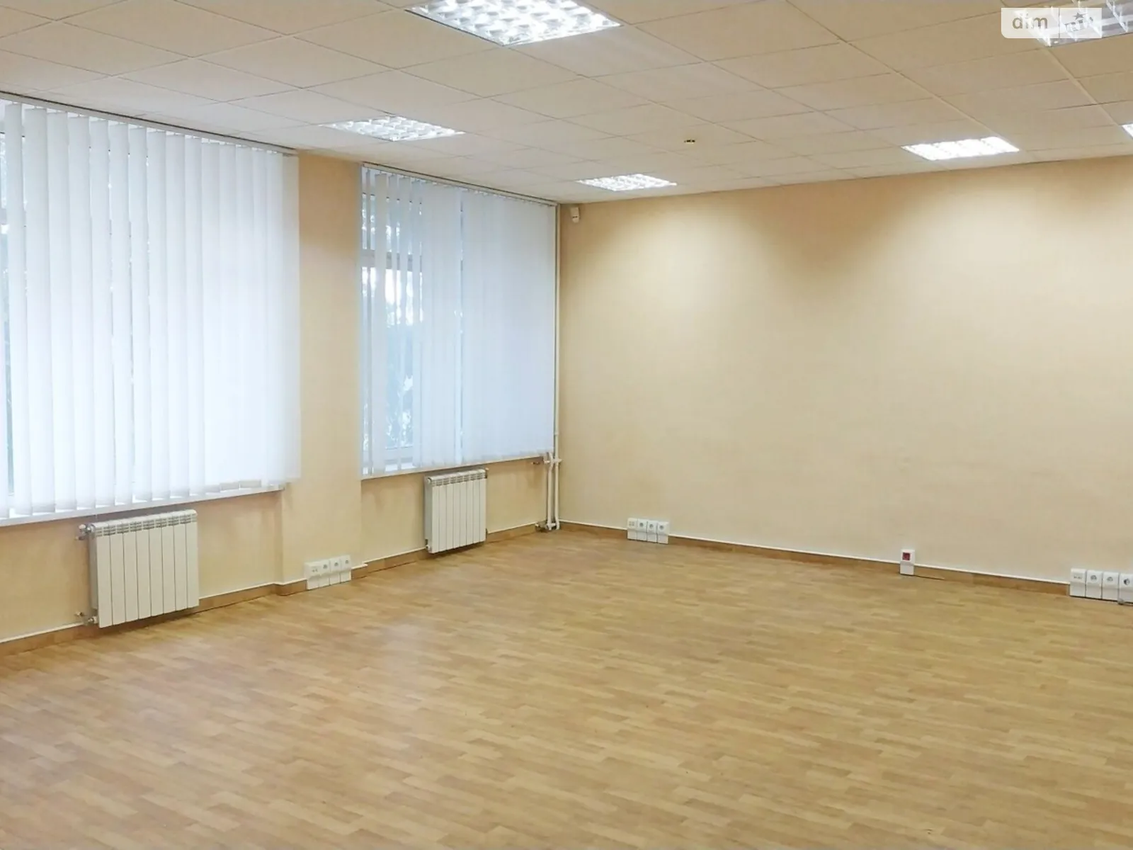 Сдается в аренду офис 125 кв. м в бизнес-центре, цена: 59010 грн - фото 1