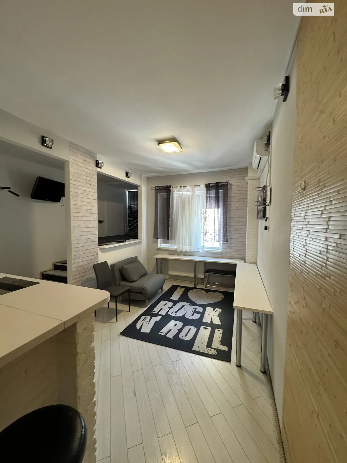 Продается 1-комнатная квартира 36 кв. м в Киеве, ул. Степана Руданского, 3А корпус 4 - фото 1