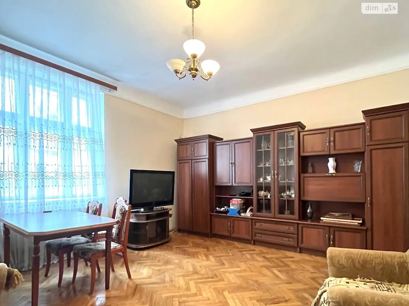 Продается 2-комнатная квартира 70 кв. м в Черновцах, цена: 67500 $ - фото 1