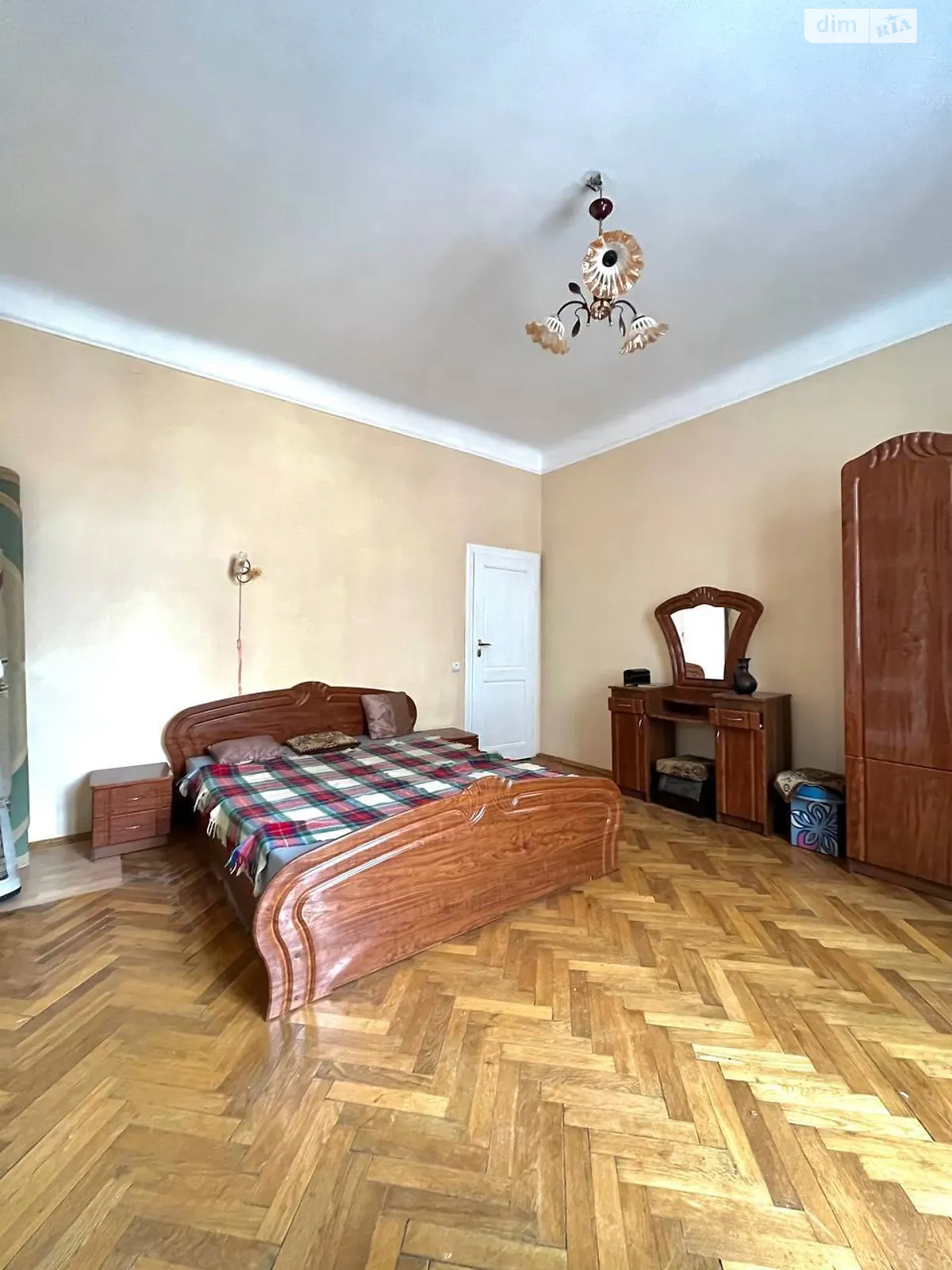 Продается 2-комнатная квартира 70 кв. м в Черновцах - фото 4