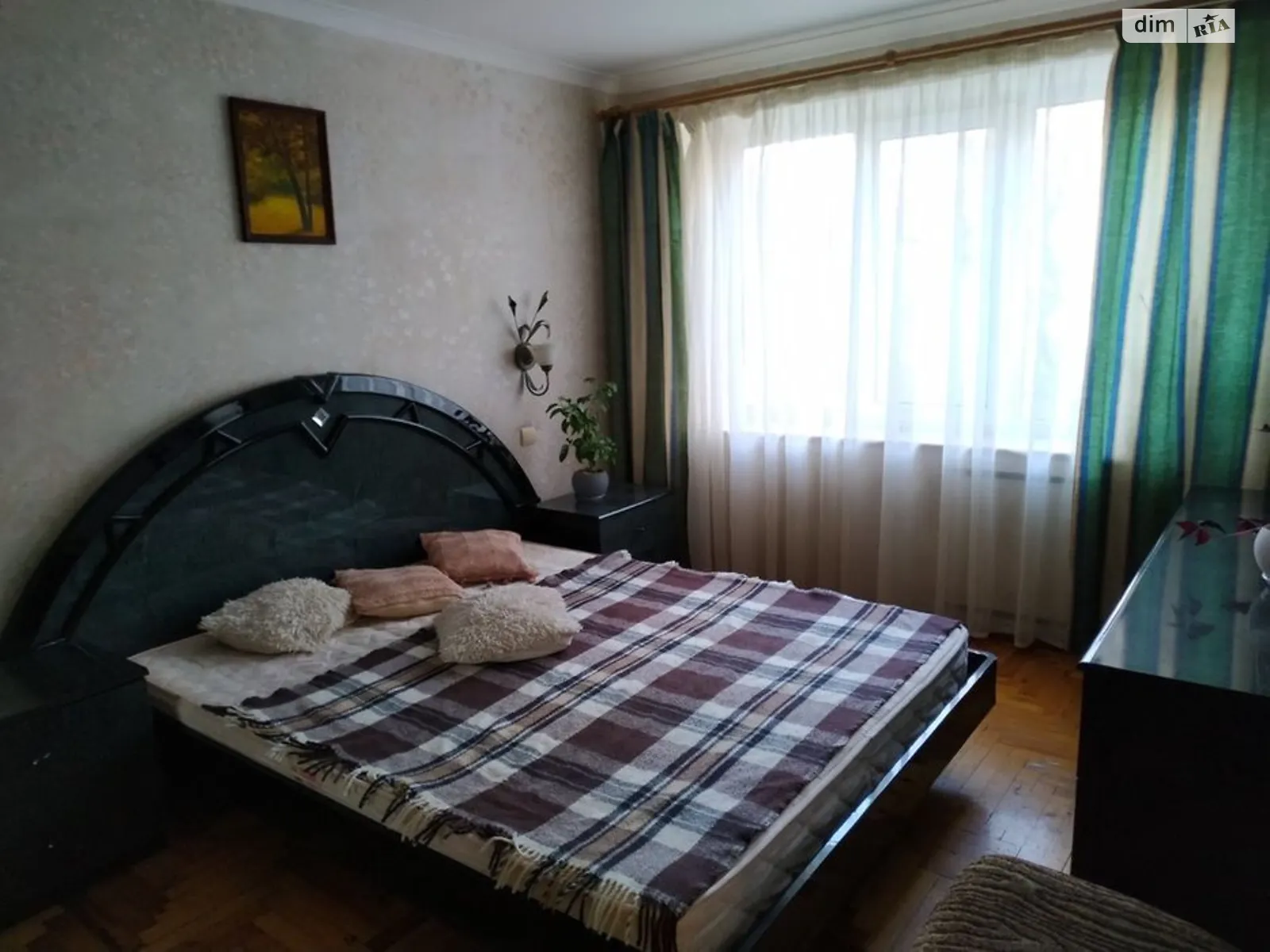 Продается 3-комнатная квартира 69 кв. м в Днепре, ул. Малиновского Маршала - фото 1