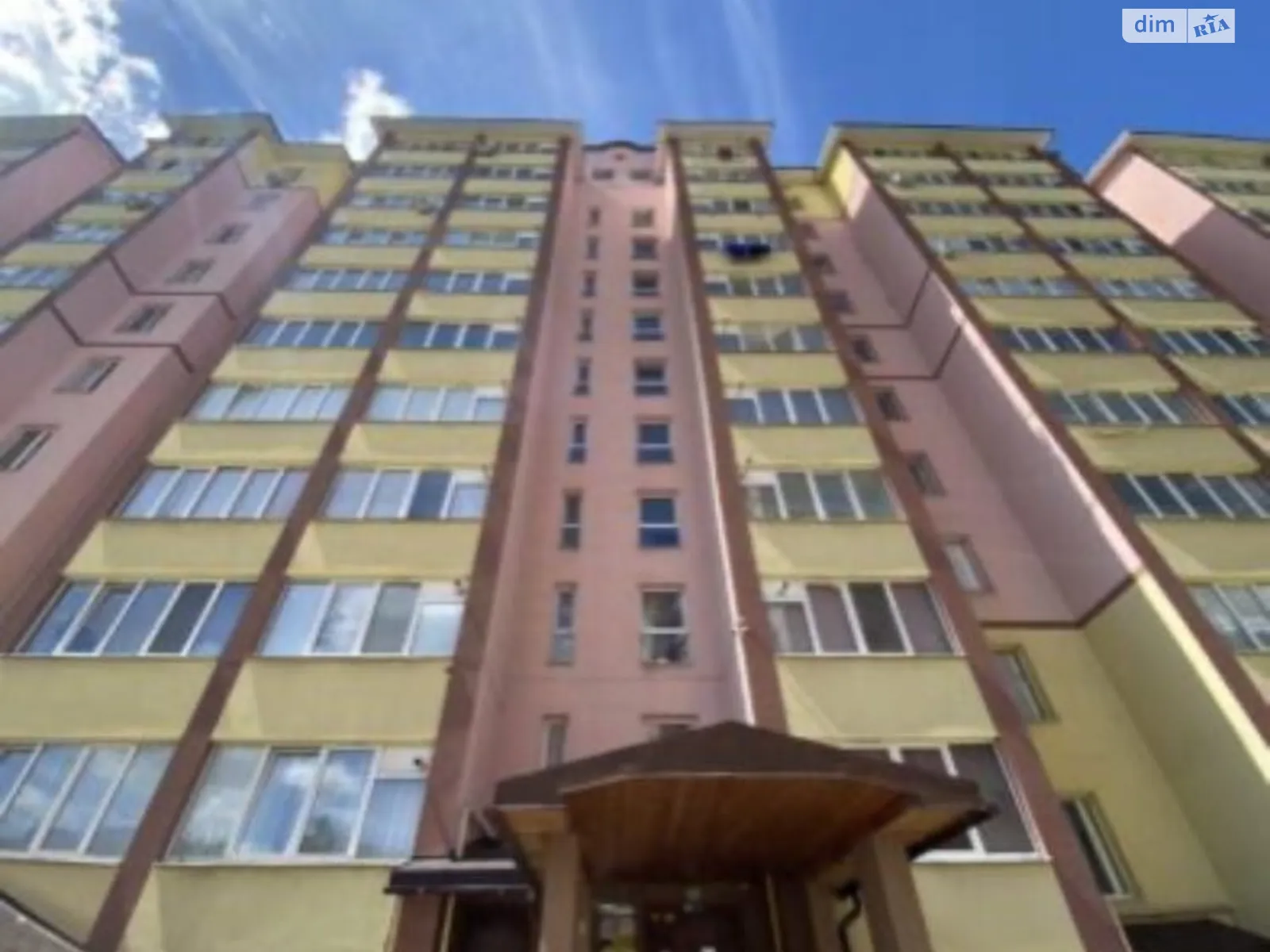 Продается 2-комнатная квартира 68.6 кв. м в Ивано-Франковске, ул. Троллейбусная - фото 1
