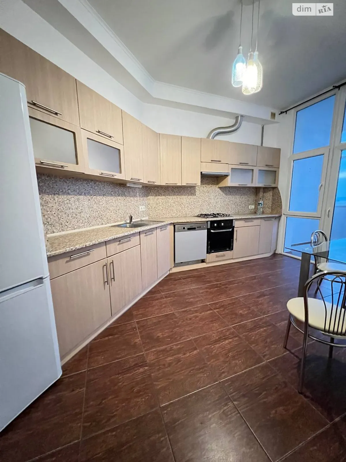 Продается 3-комнатная квартира 140 кв. м в Николаеве, ул. Мостостроителей, 17 - фото 1