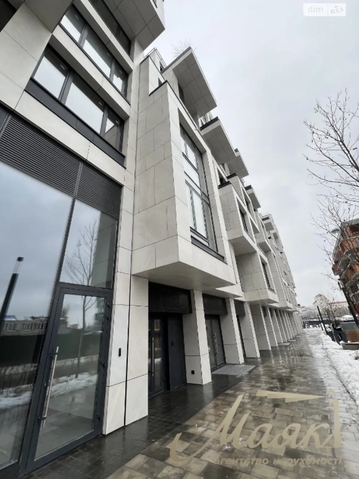 Продається приміщення вільного призначення 22.3 кв. м в 9-поверховій будівлі, цена: 122650 $ - фото 1