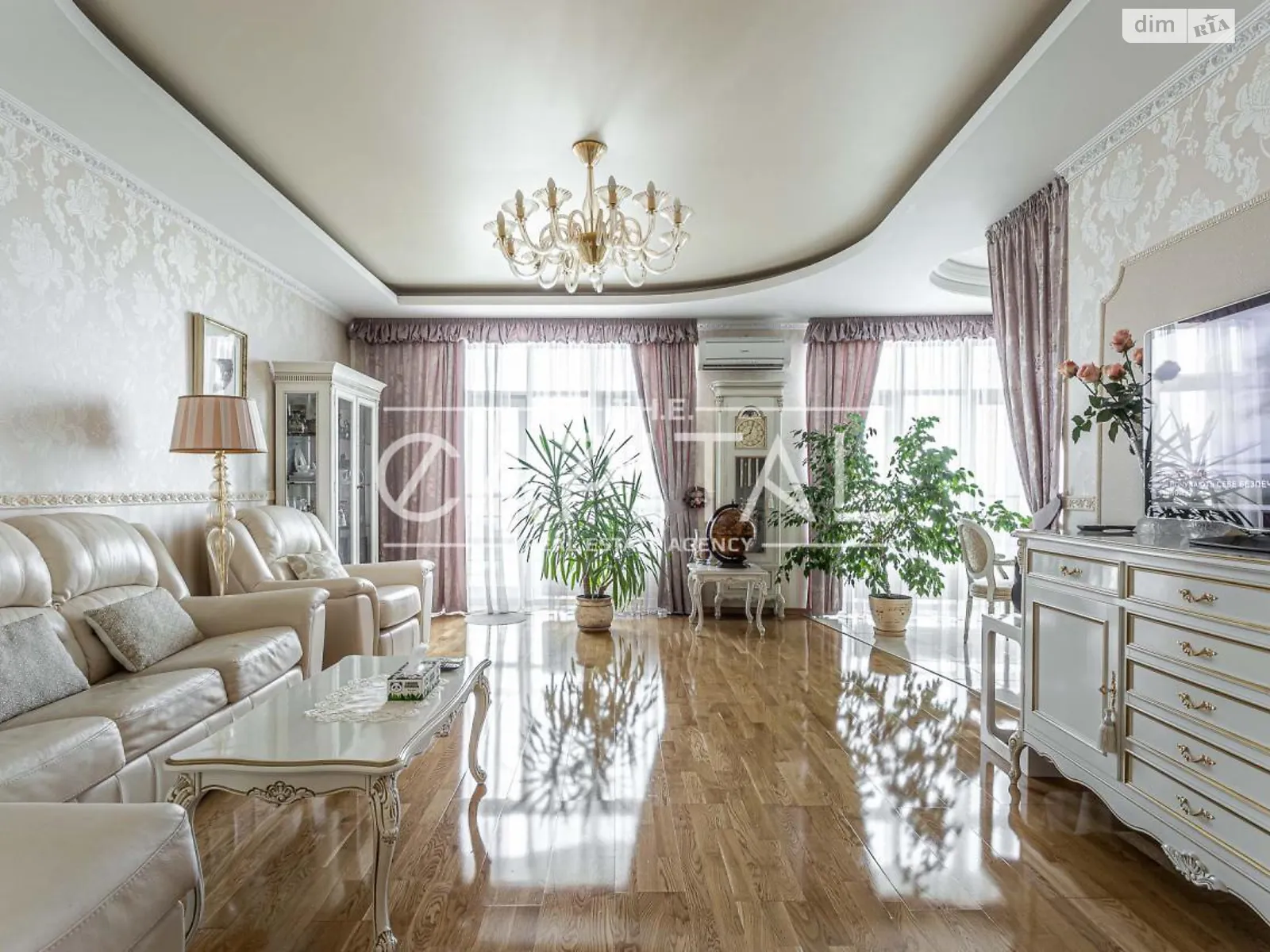 Продается 3-комнатная квартира 126 кв. м в Киеве, ул. Юрия Ильенко, 18Б - фото 1