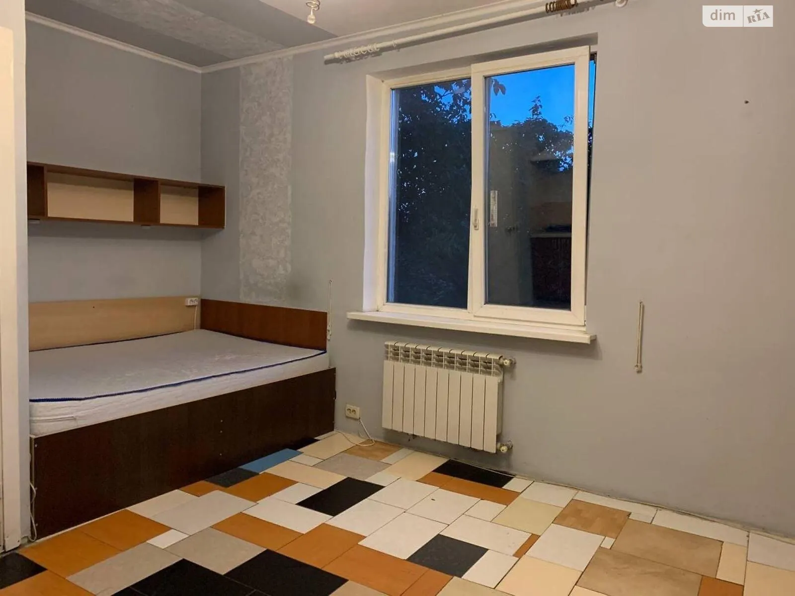 Продается 1-комнатная квартира 20 кв. м в Киеве, ул. Подлипка, 2