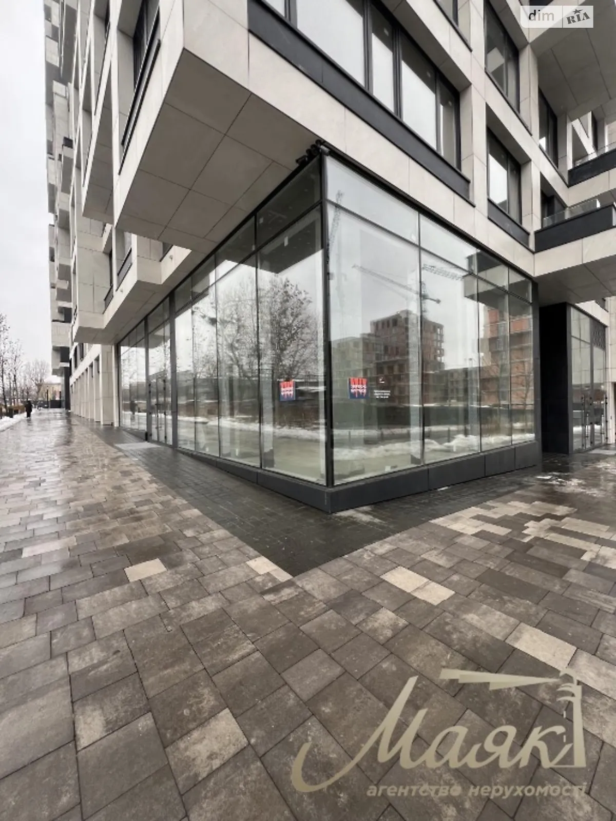 Сдается в аренду помещения свободного назначения 113 кв. м в 9-этажном здании, цена: 3000 $ - фото 1